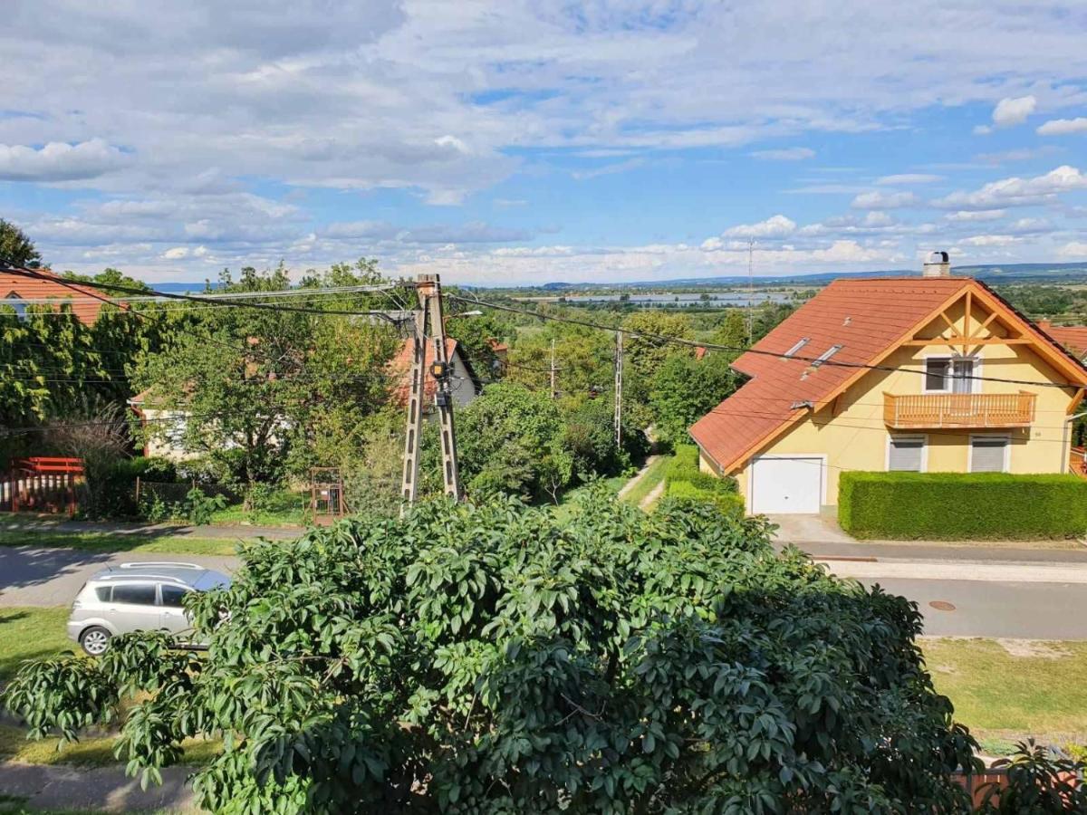 Andris Apartman- Fonyód Tabán u 78 view 3
