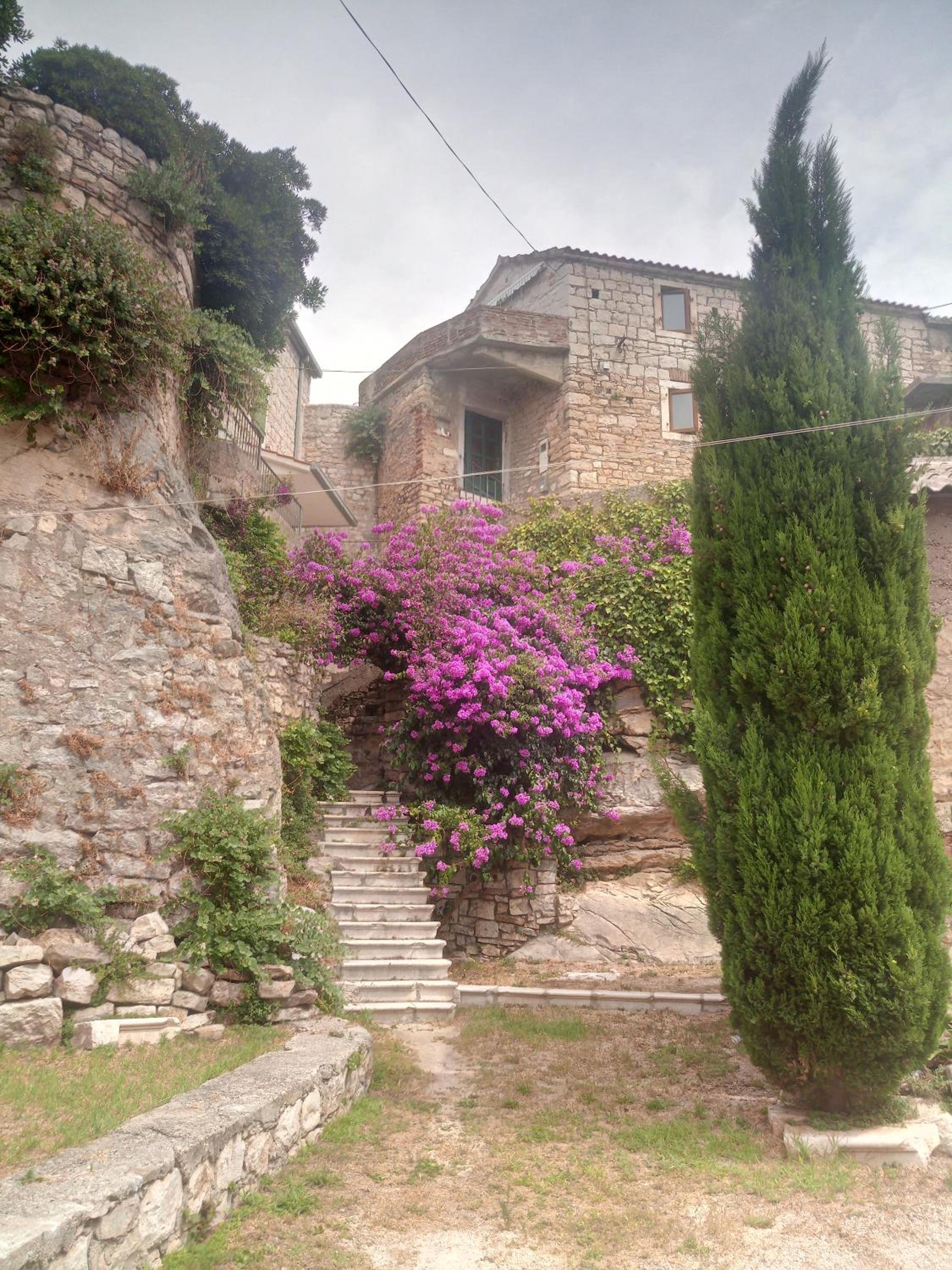 Stone house Castellum view 4