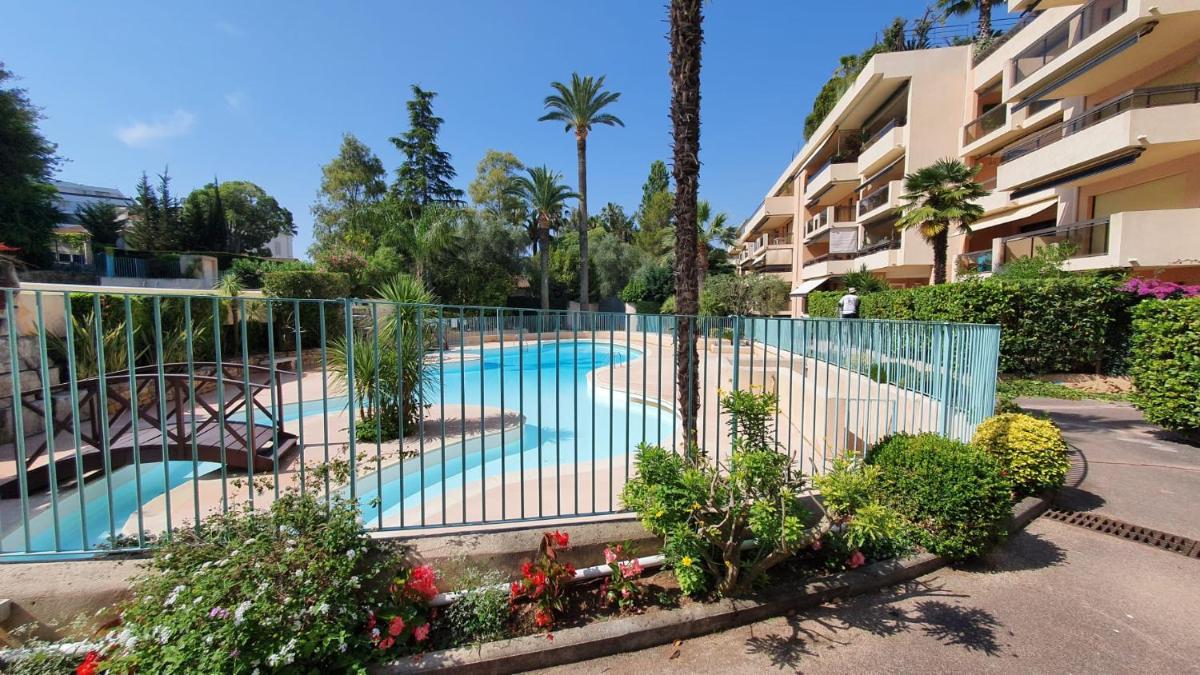 Cannes Conseil Immo -Résidence avec piscine, appartement avec terrasse pour 4 personnes photo 1