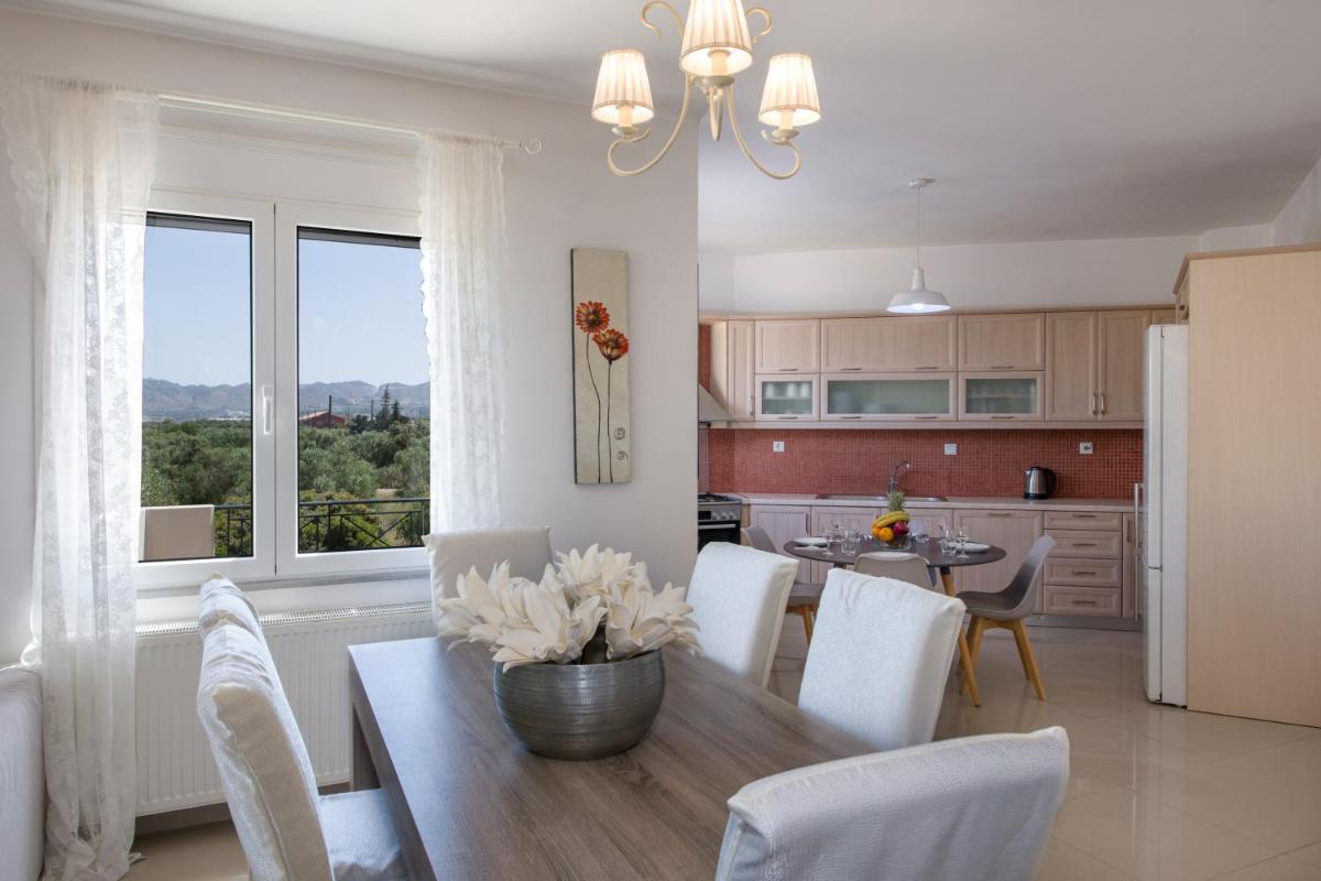 Casa Magnolia - Spacious Home in heart of Akrotiri photo 4