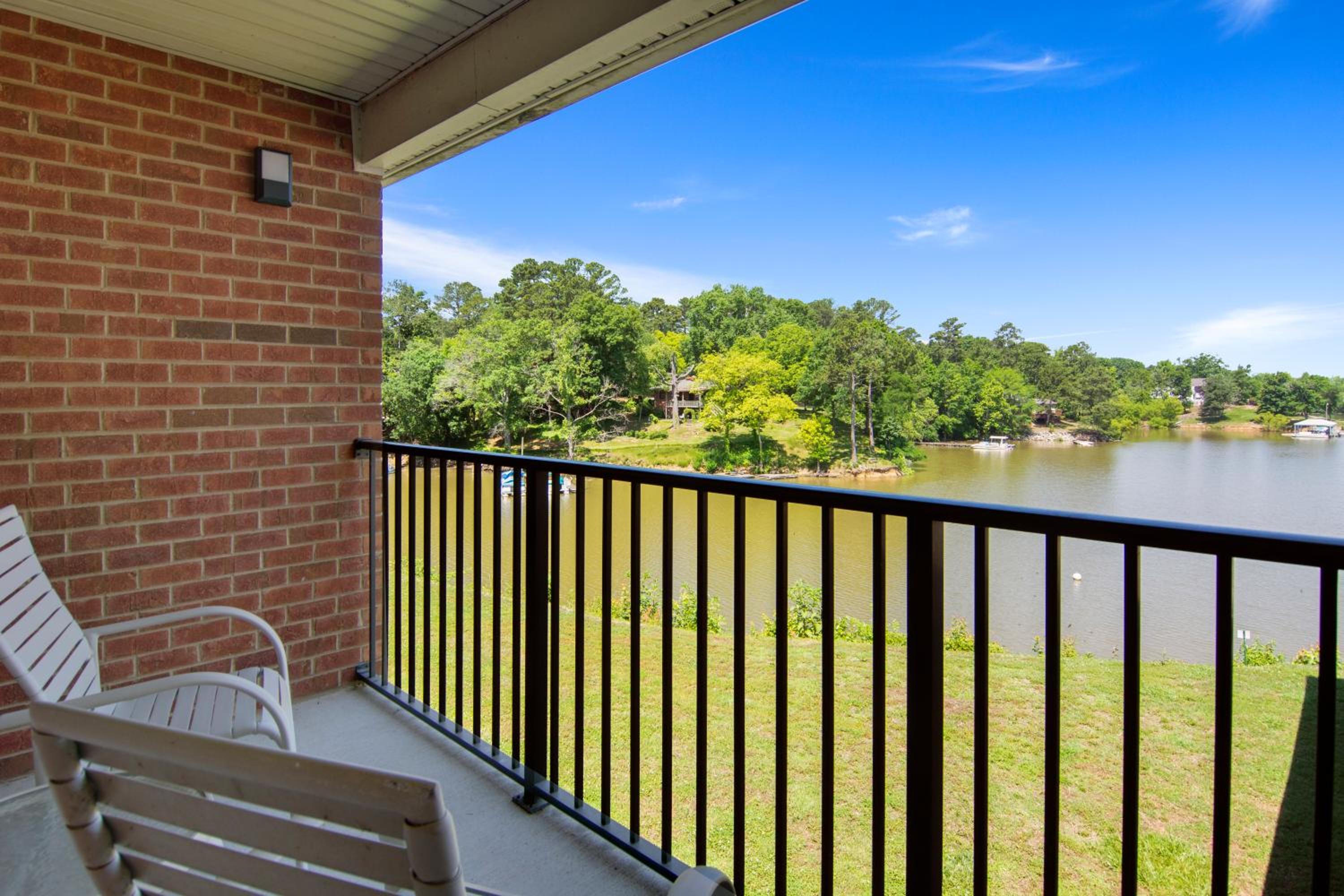 Clarion Pointe on the lake Clarksville-South Hill West