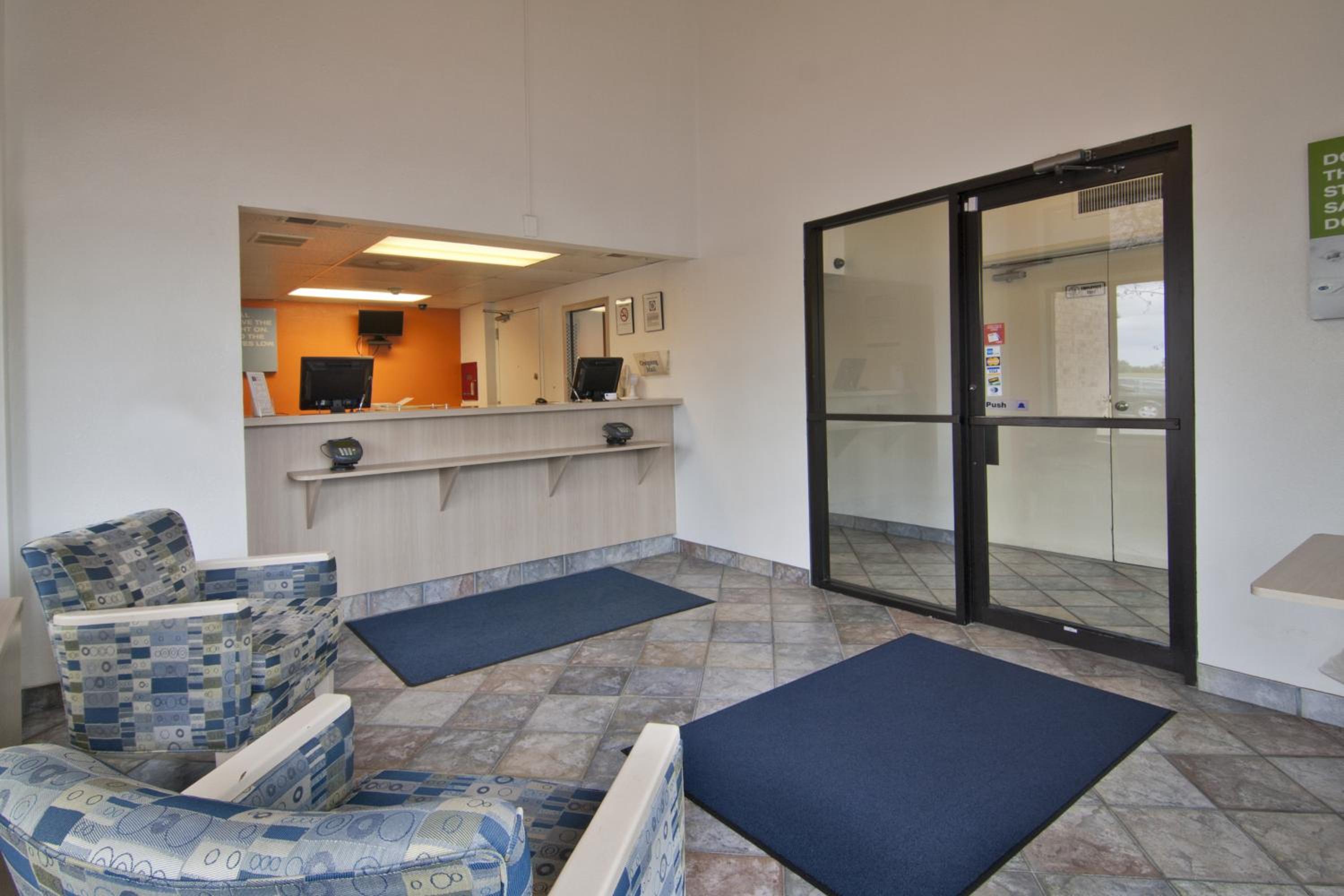 Motel 6-Lakeville, MN - South - Lakeville