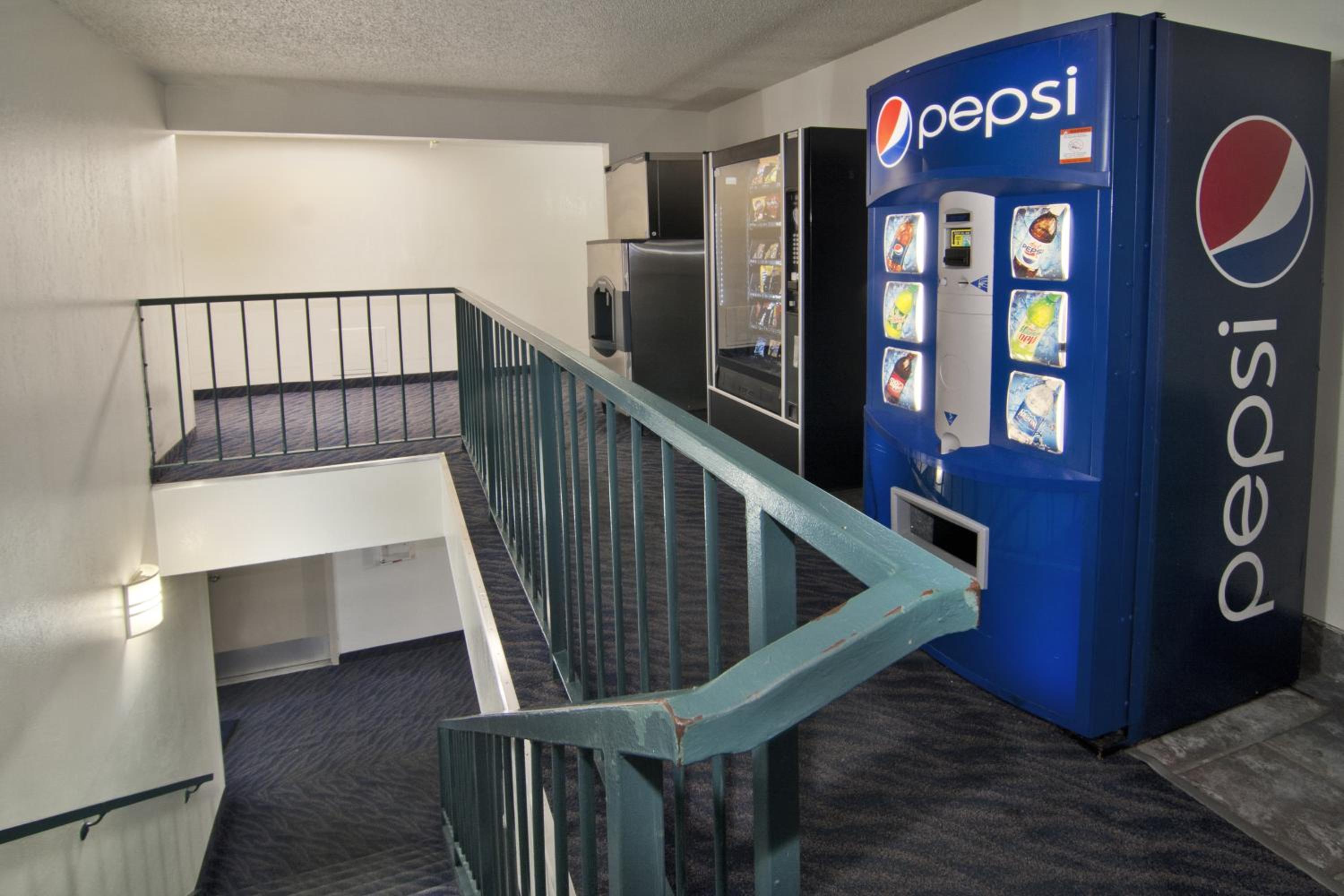 Motel 6-Lakeville, MN - South - Lakeville
