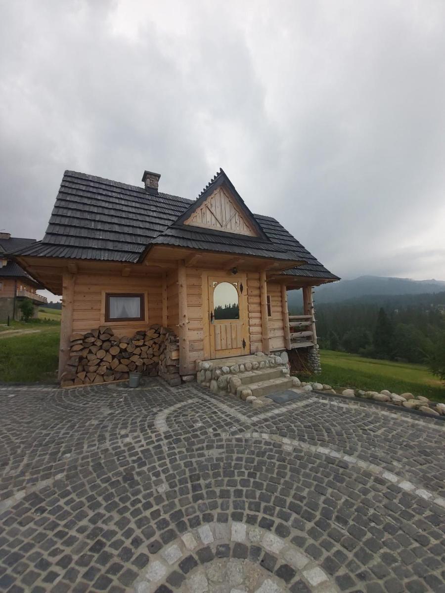 Domki na wzgórzu