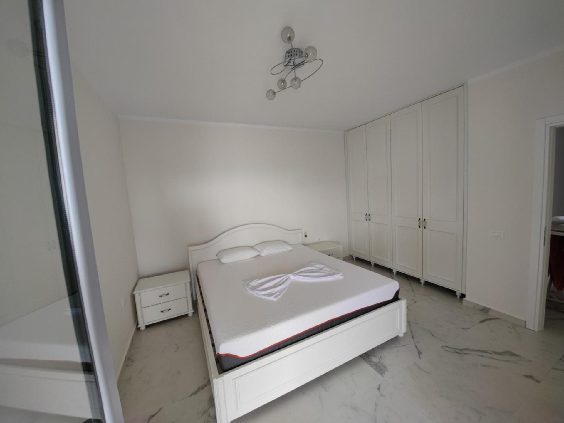 Aria Seaview Apartments