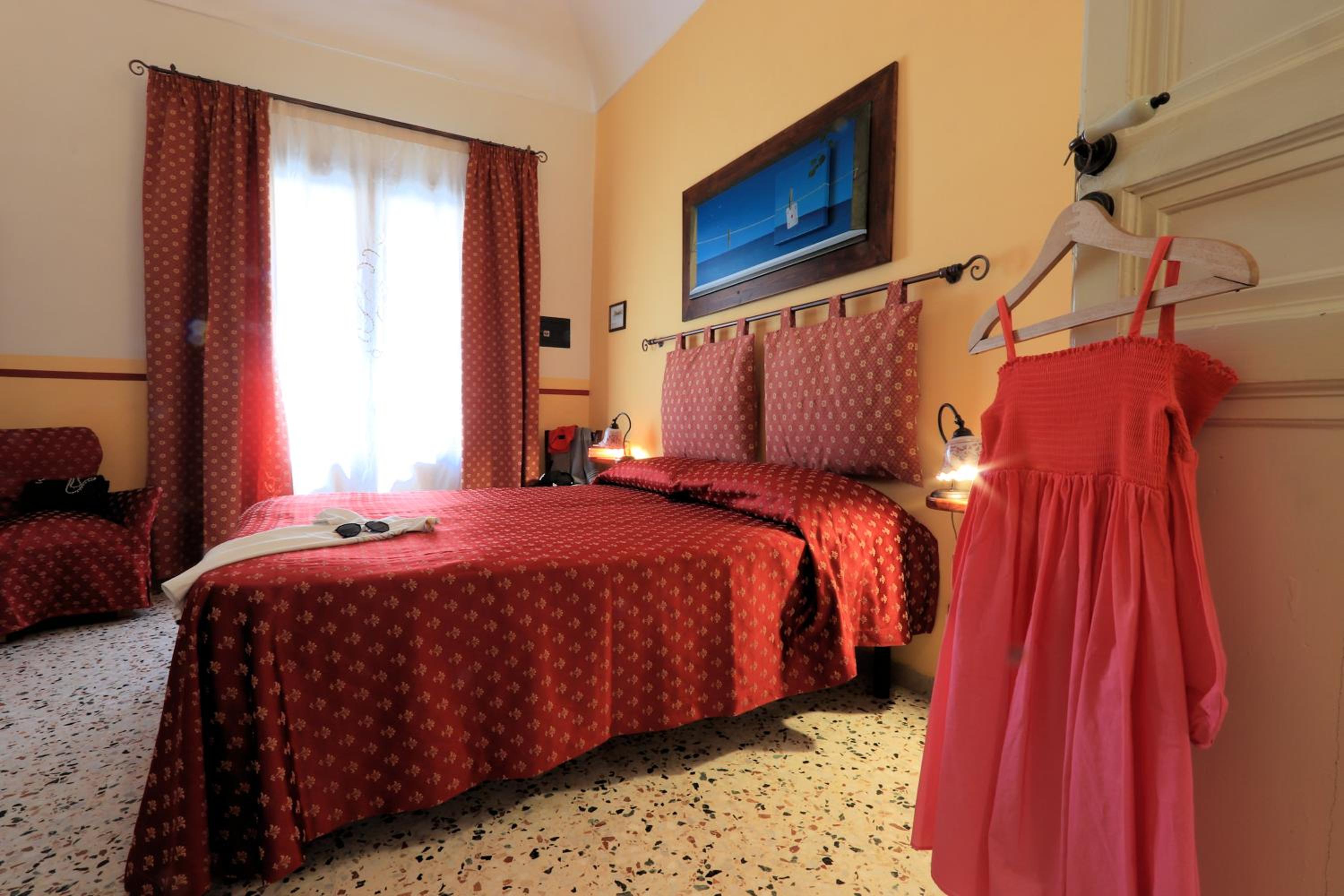 Sicilia Ovest - Domus Mariae Charming Apartments with Balcony