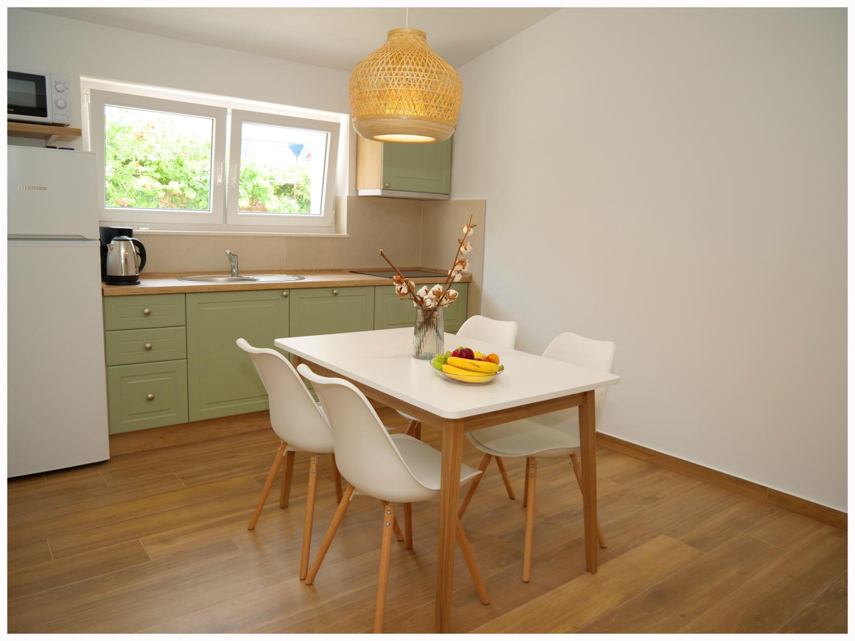 Apartmani Makelja view 2