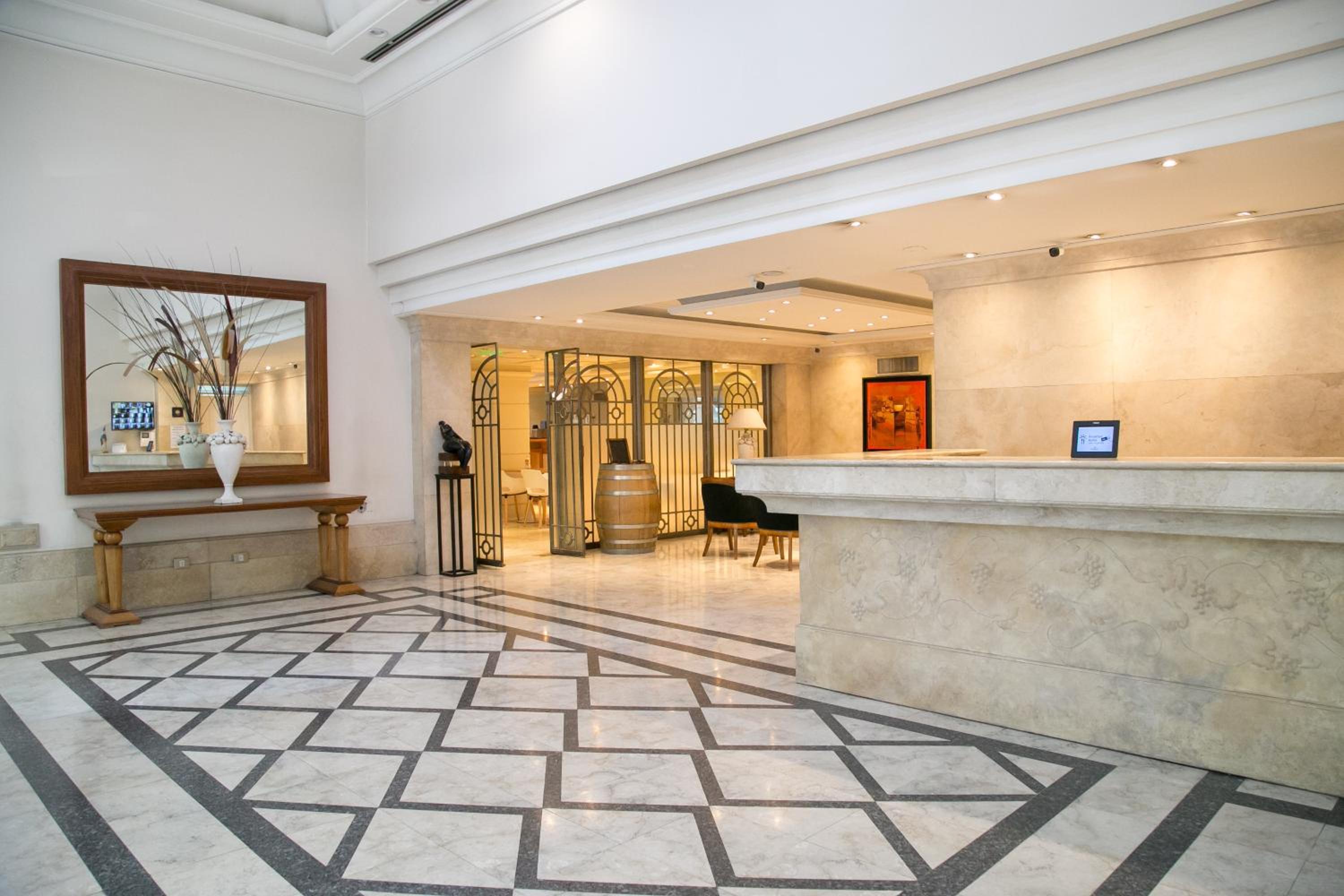 Millennium Inn Mendoza