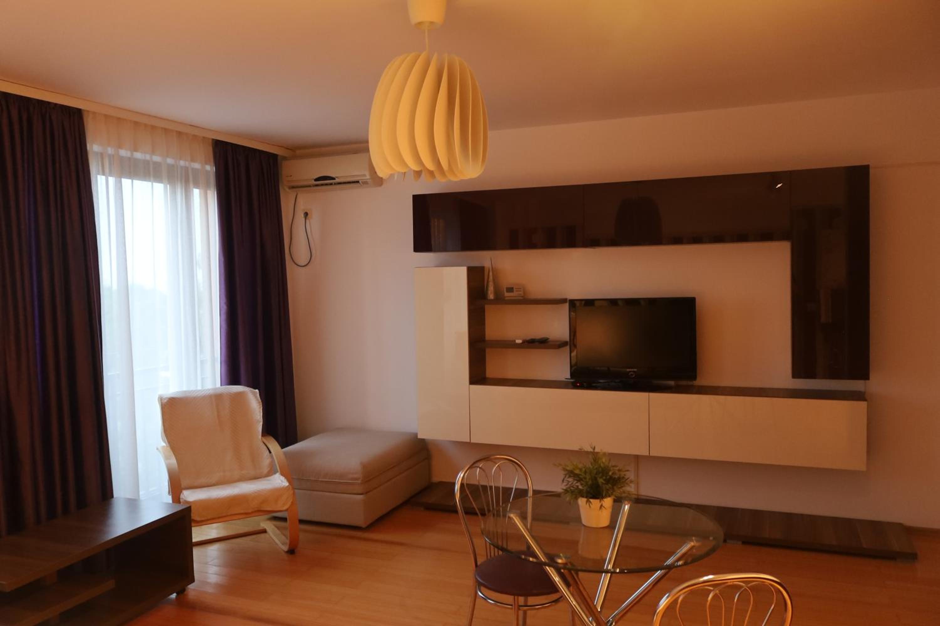 Lira Beach Studio view 5