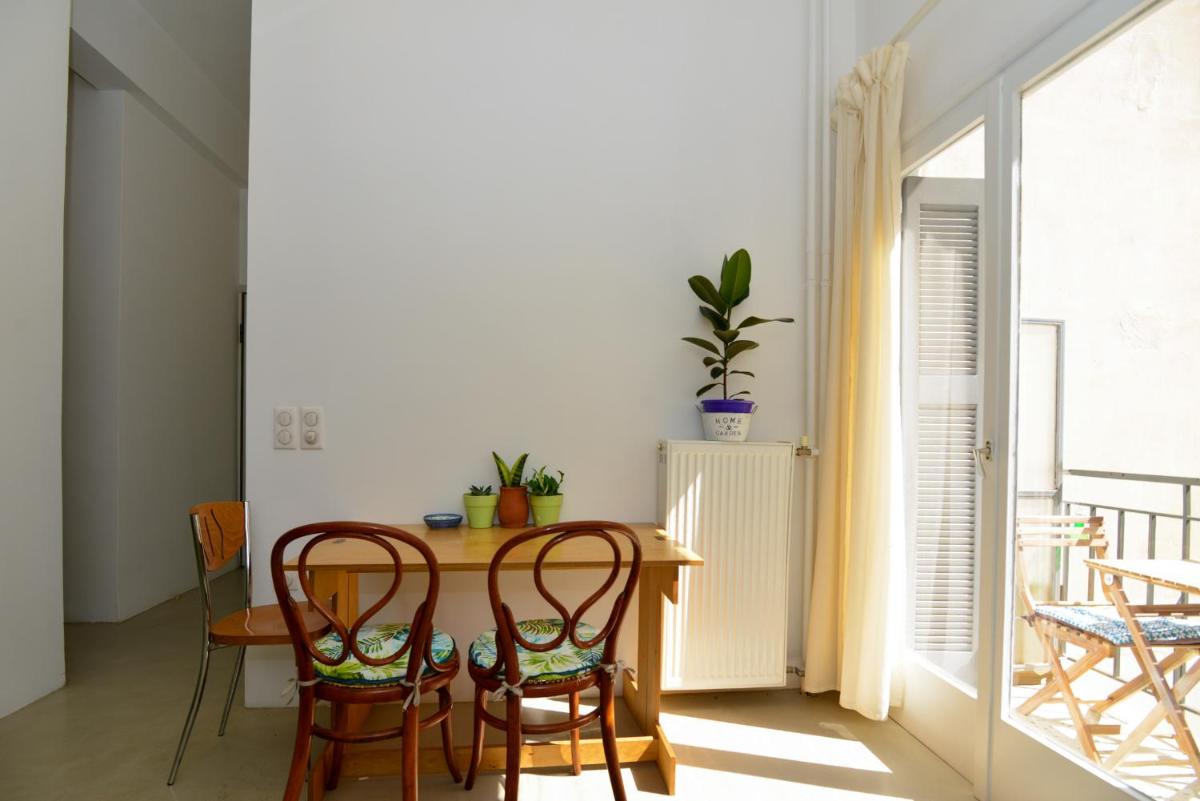 Athens cozy Studio 4 min walk to the Acropolis hil photo 4