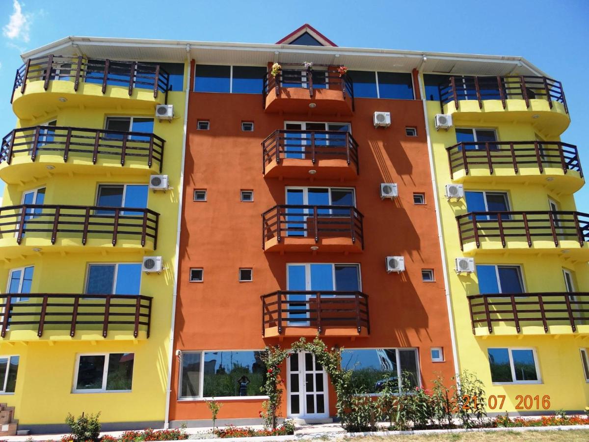 Hotel Casa Marea Neagra - Image 1