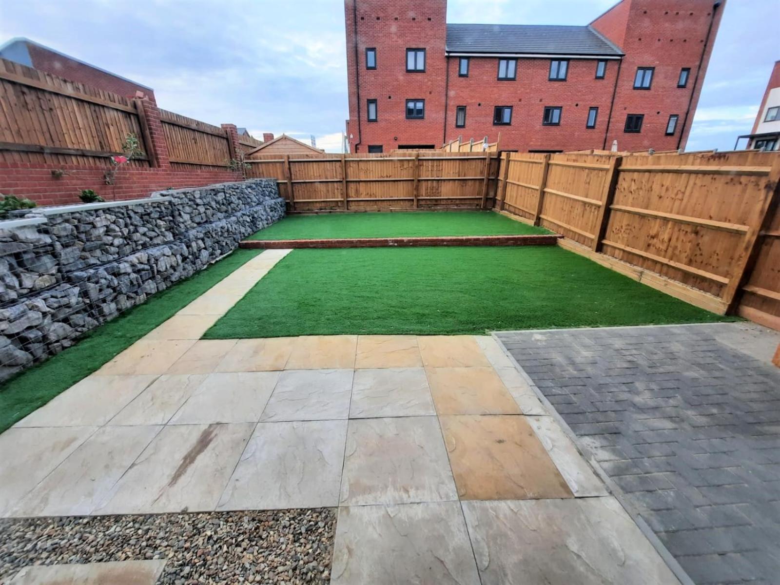 Air conditioned Modern 3 Bedroom Town House