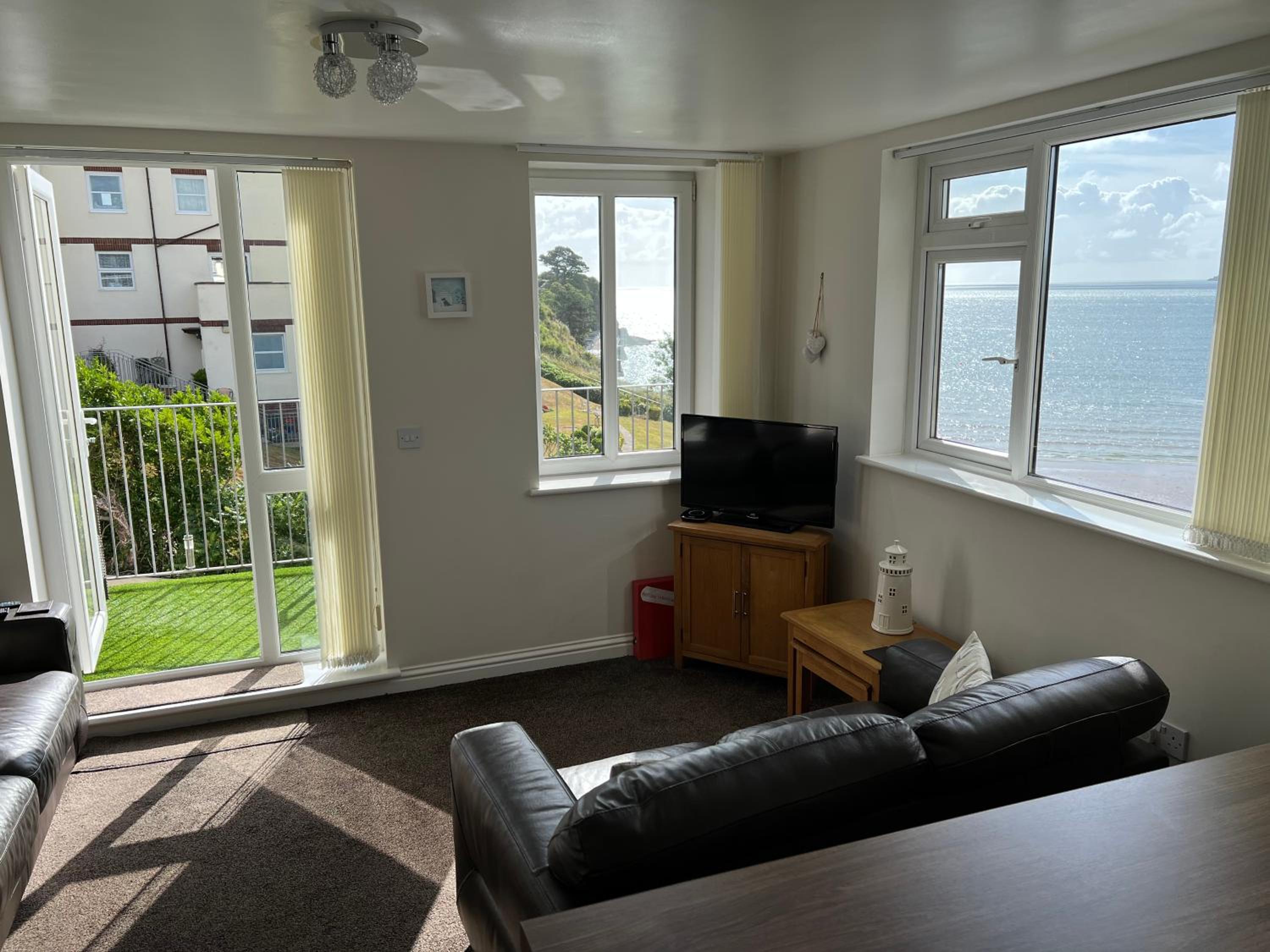 Vista Apartments, Goodrington Beach, Paignton view 3