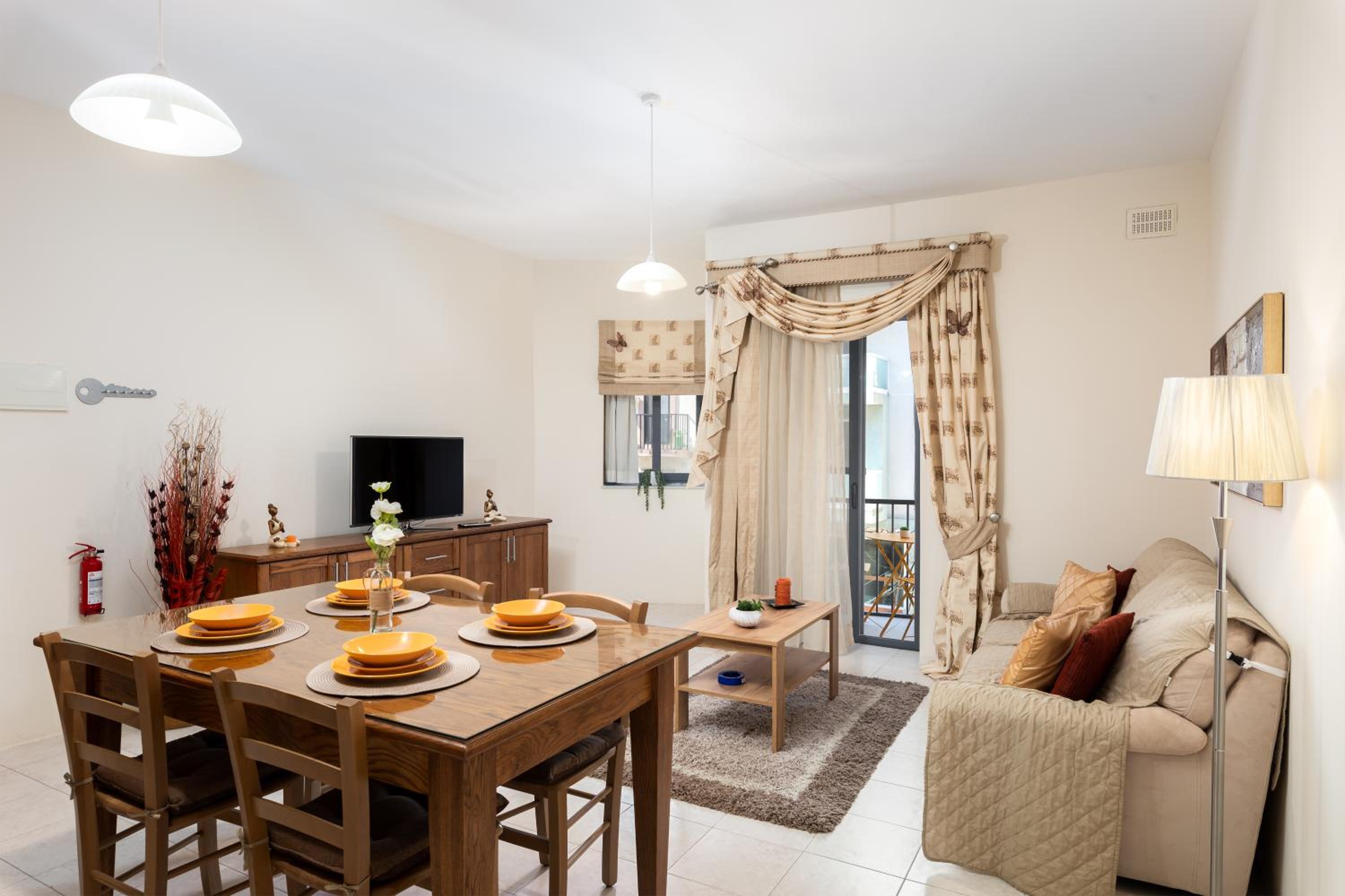 Spacious, Bright & Cosy 2 Bedroom 2 Bathroom Apartment - Msida Uni Heights