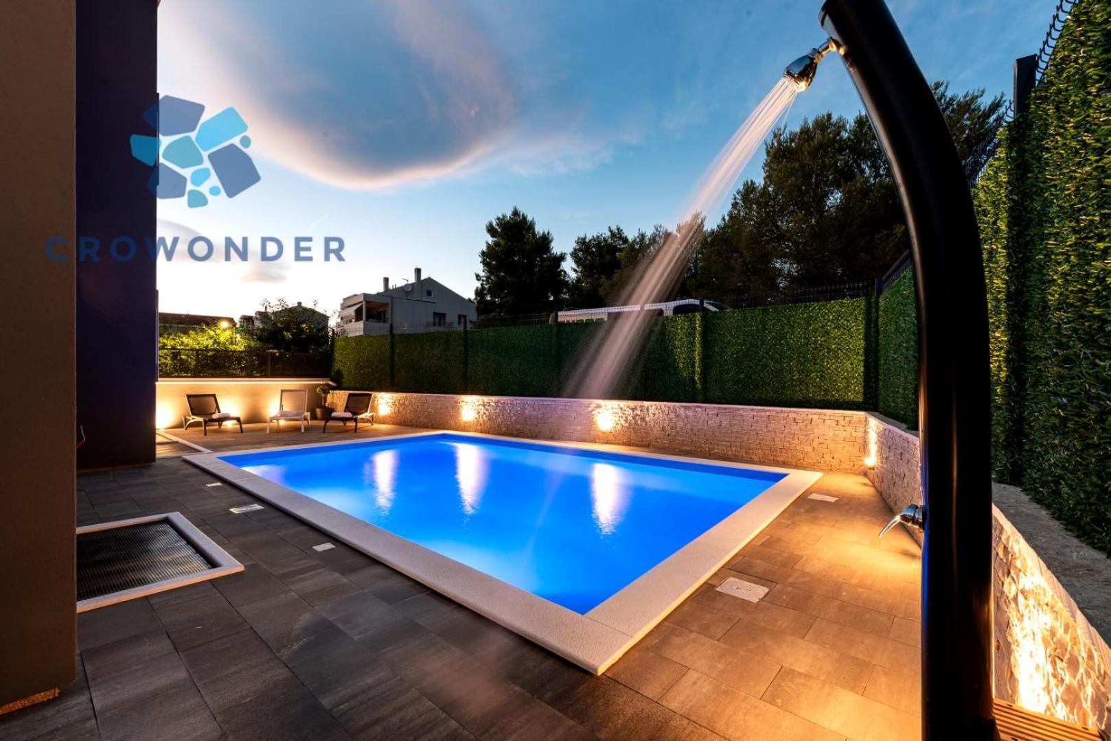 CROWONDER Villa Nika - Villa with Heated Swimming Pool, Jacuzzi and Sauna view 4