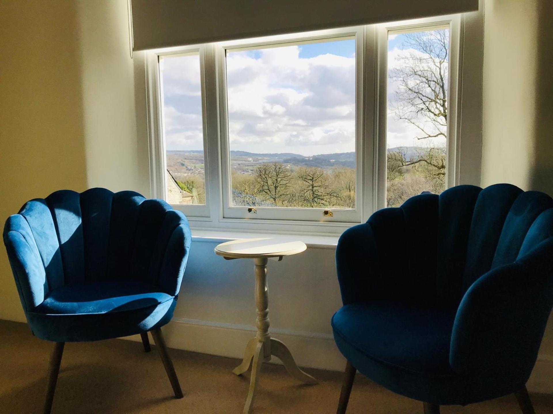 Hengoed Hideaway - Spacious 3-Bed House view 4