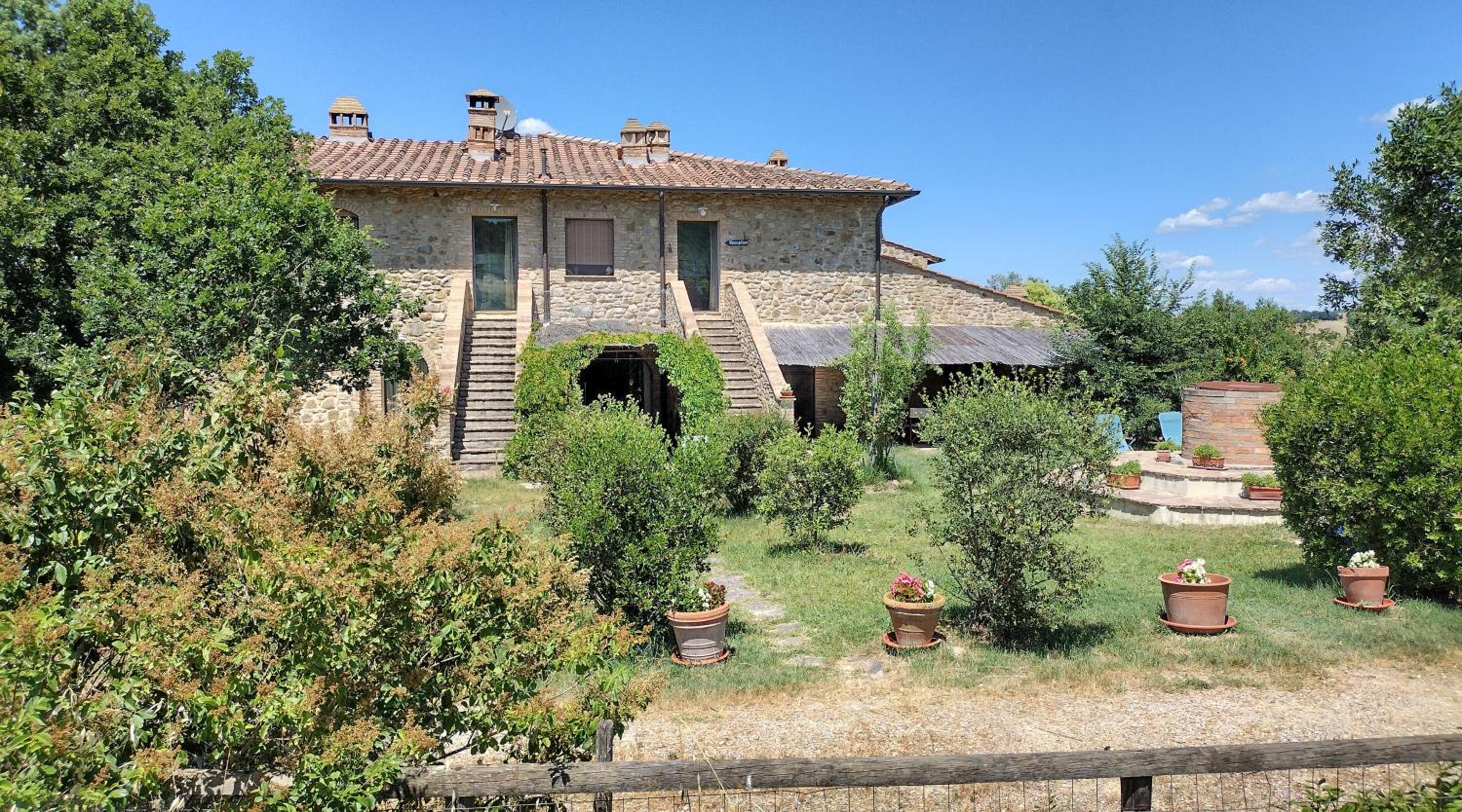 Casale Refoli view 3