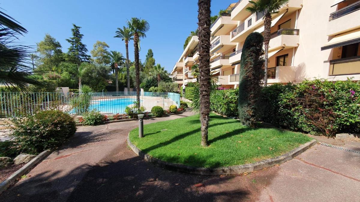 Cannes Conseil Immo -Résidence avec piscine, appartement avec terrasse pour 4 personnes photo 2