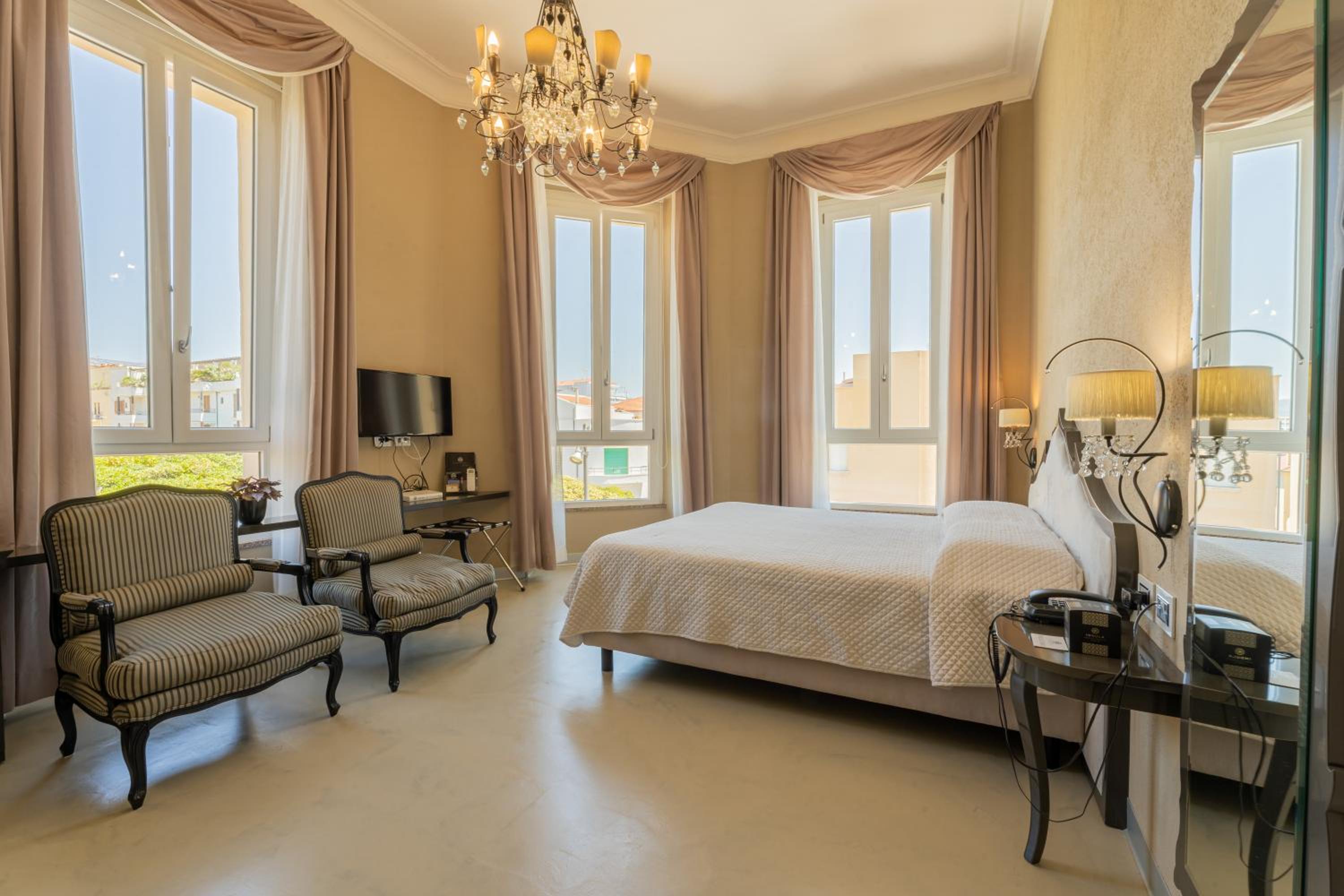 Villa Mosca 33