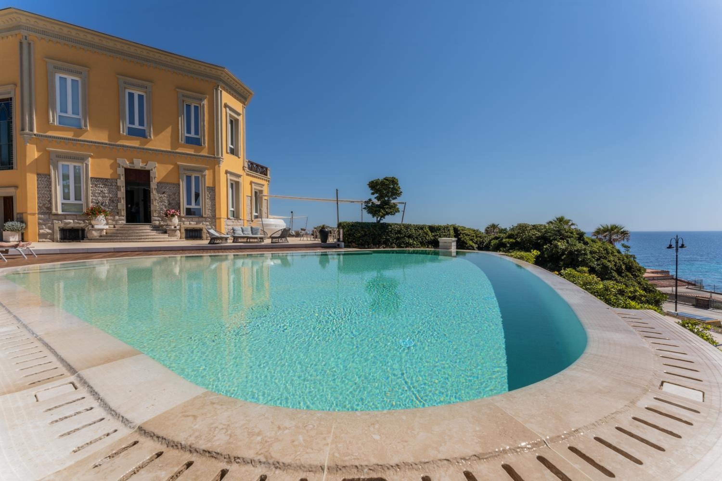 Villa Mosca 19