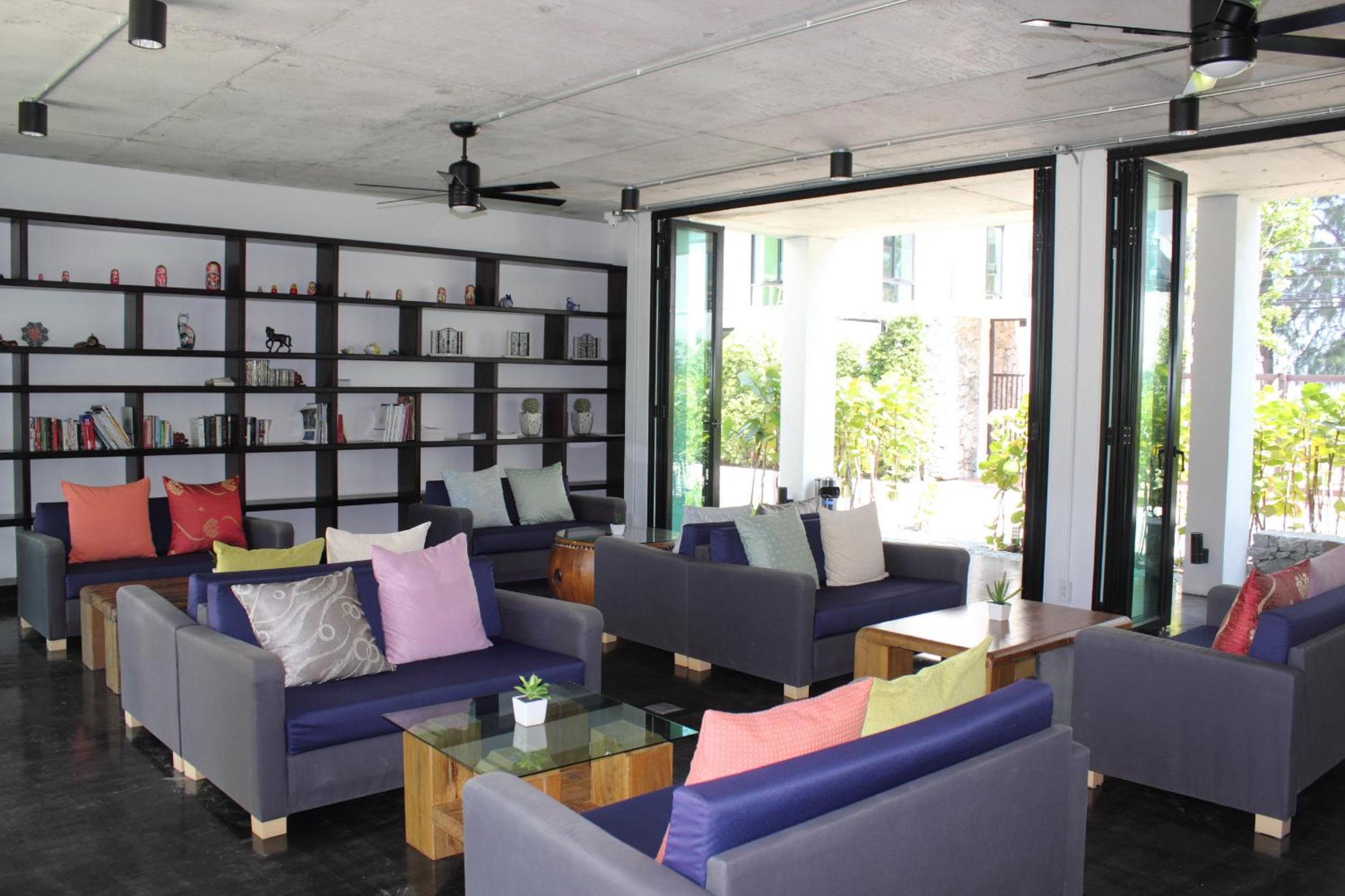 lounge
