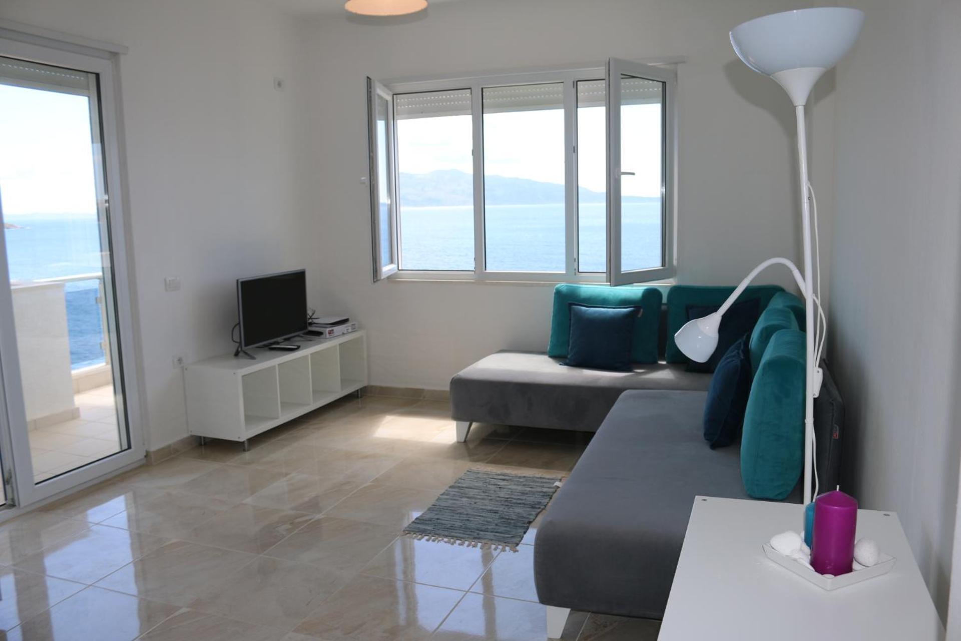 White Sea View Residence