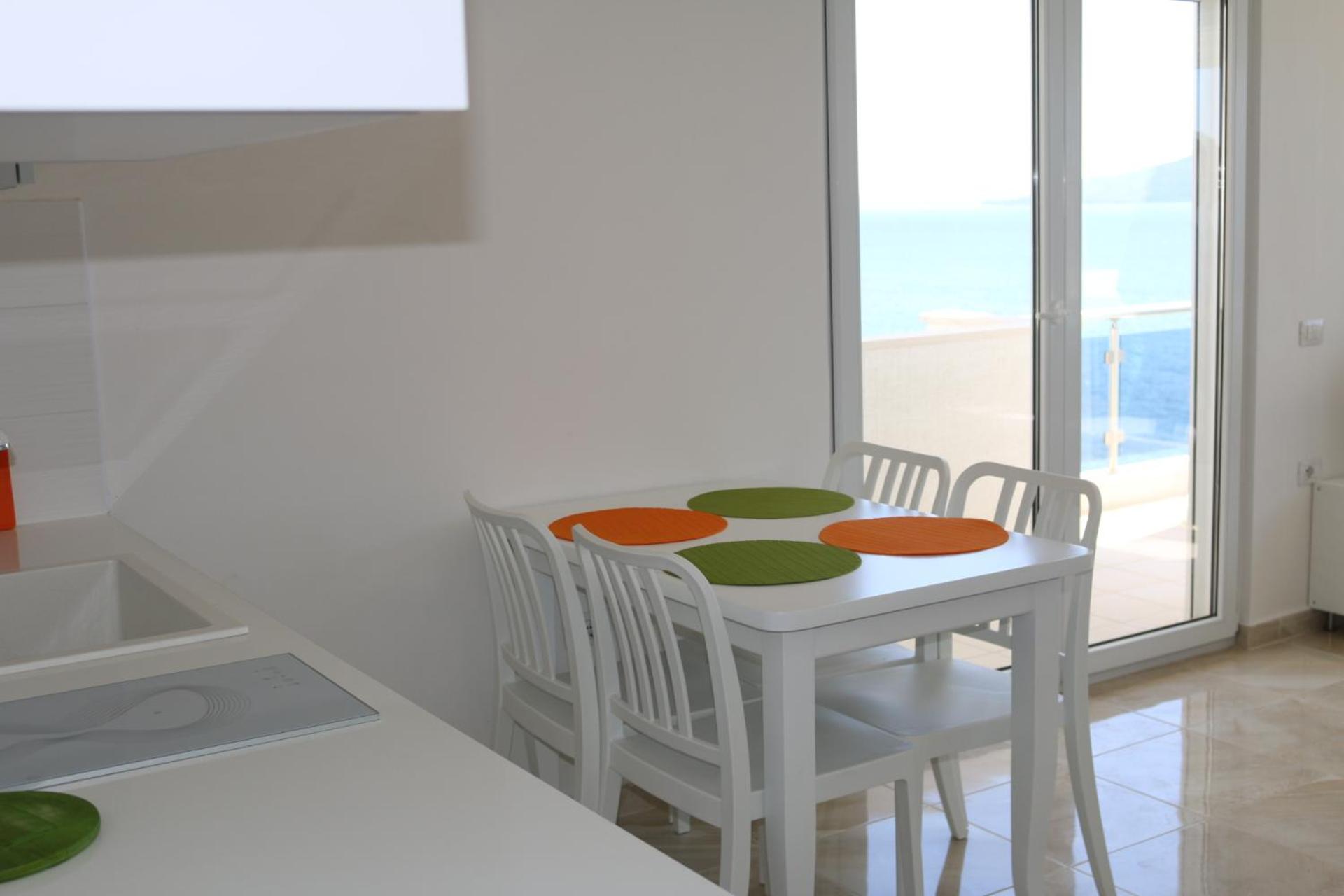 White Sea View Residence