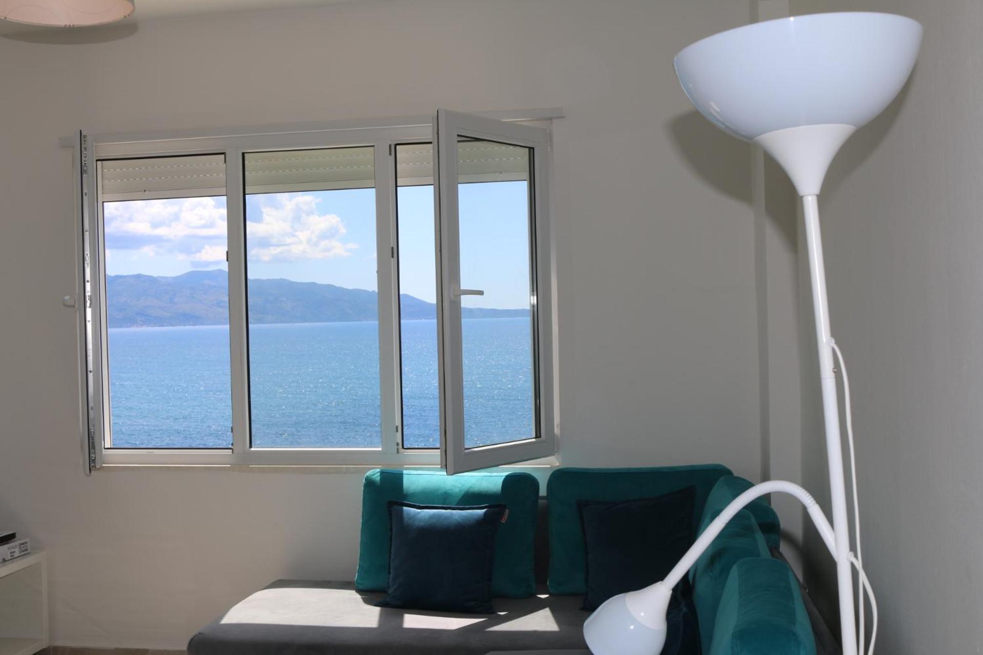 White Sea View Residence