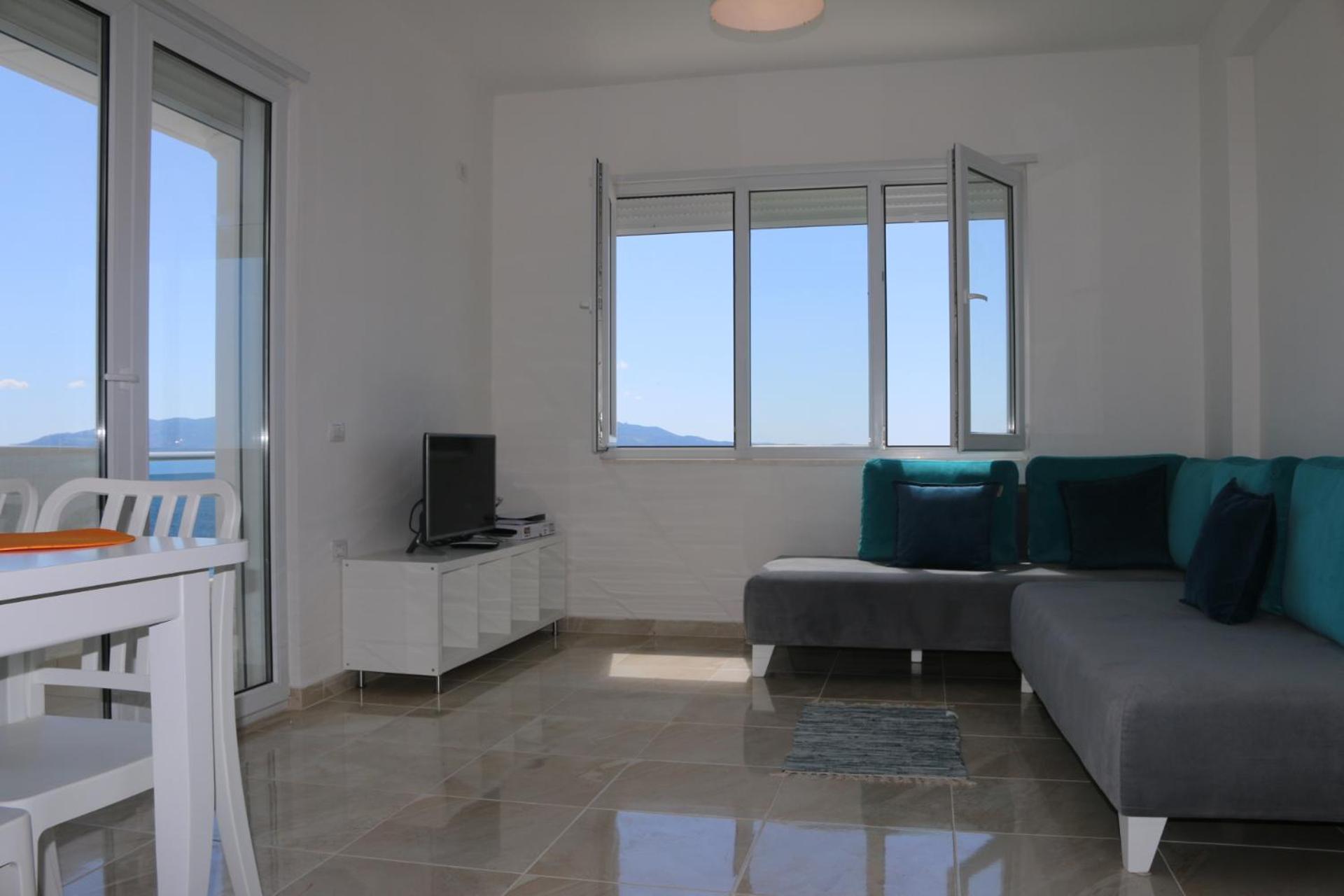 White Sea View Residence