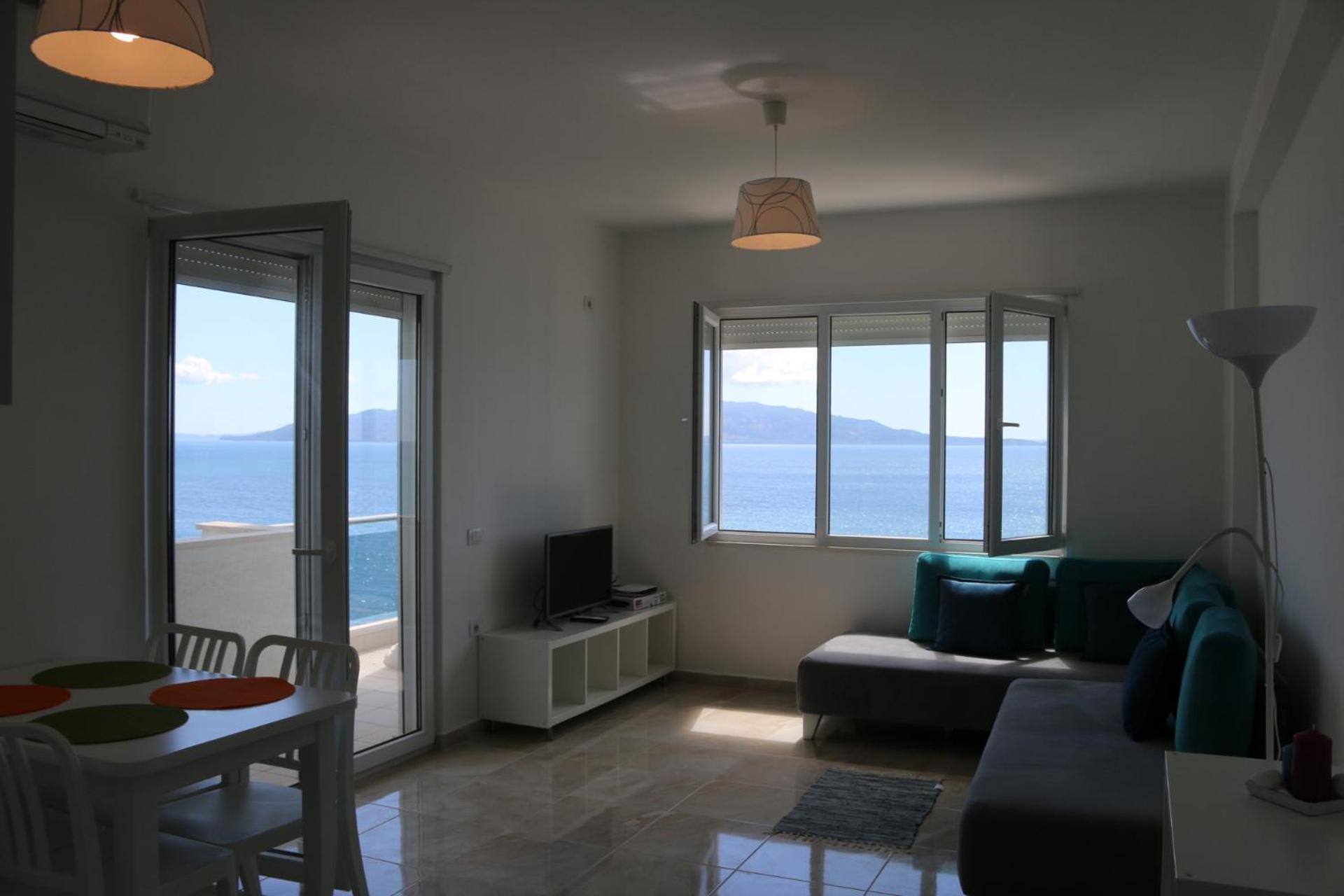 White Sea View Residence