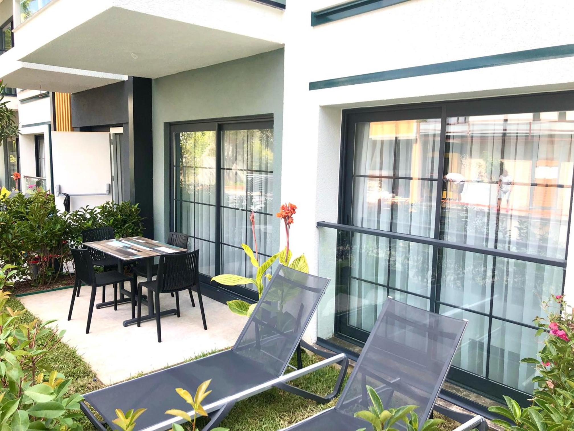 Juglans Suites - Image 75