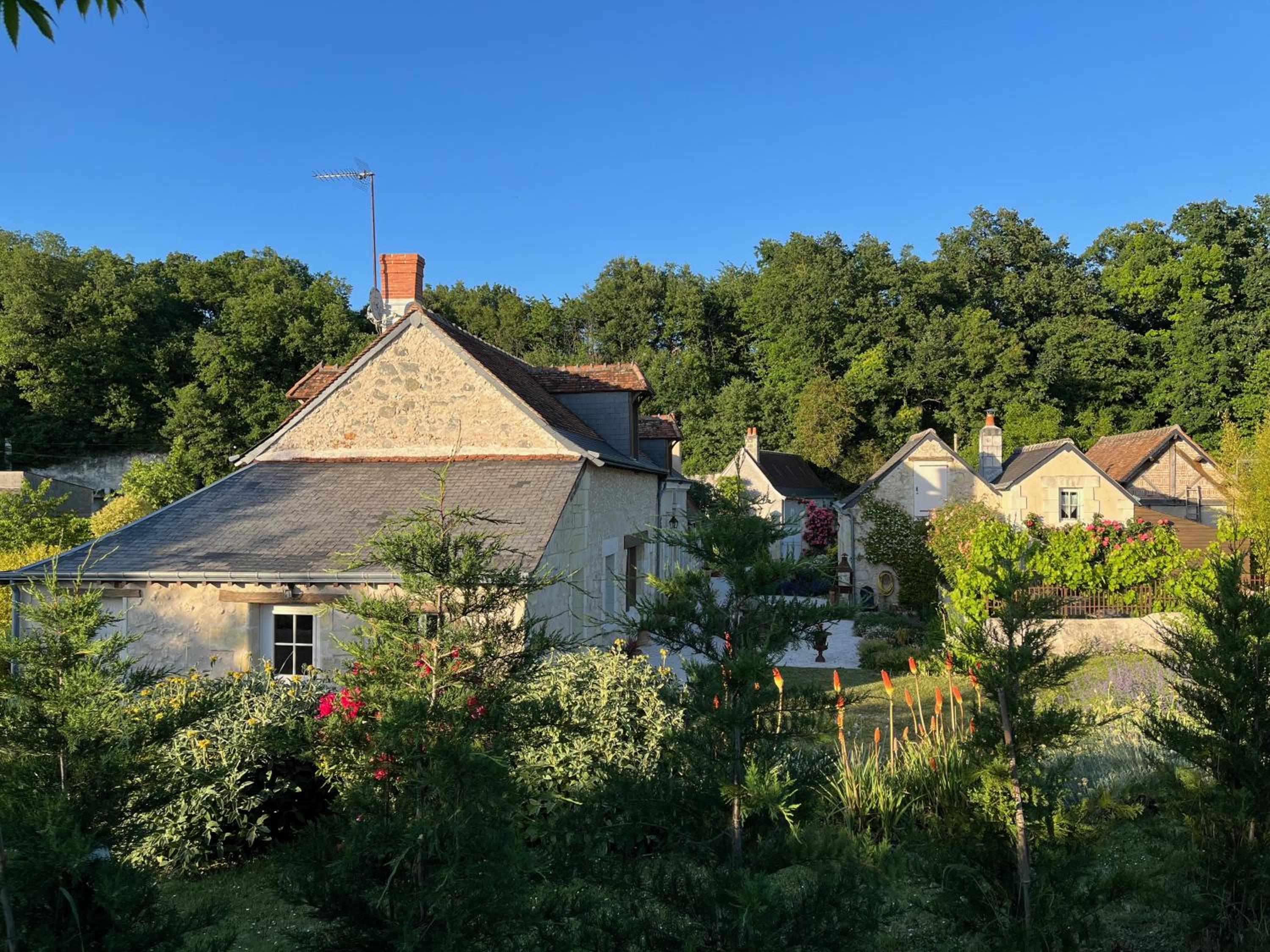 la Chambre des Dames view 3