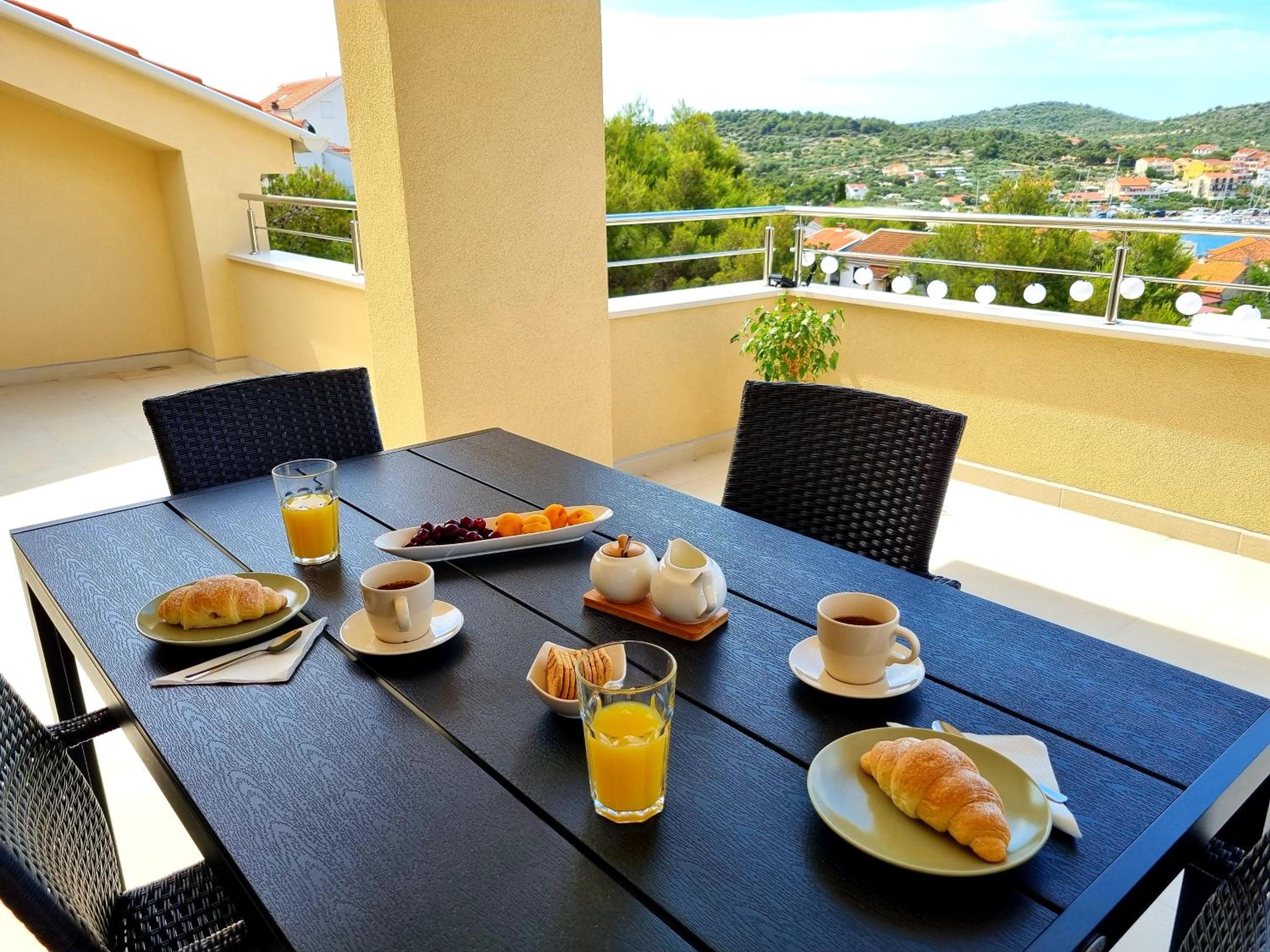 Apartment Leona view 3
