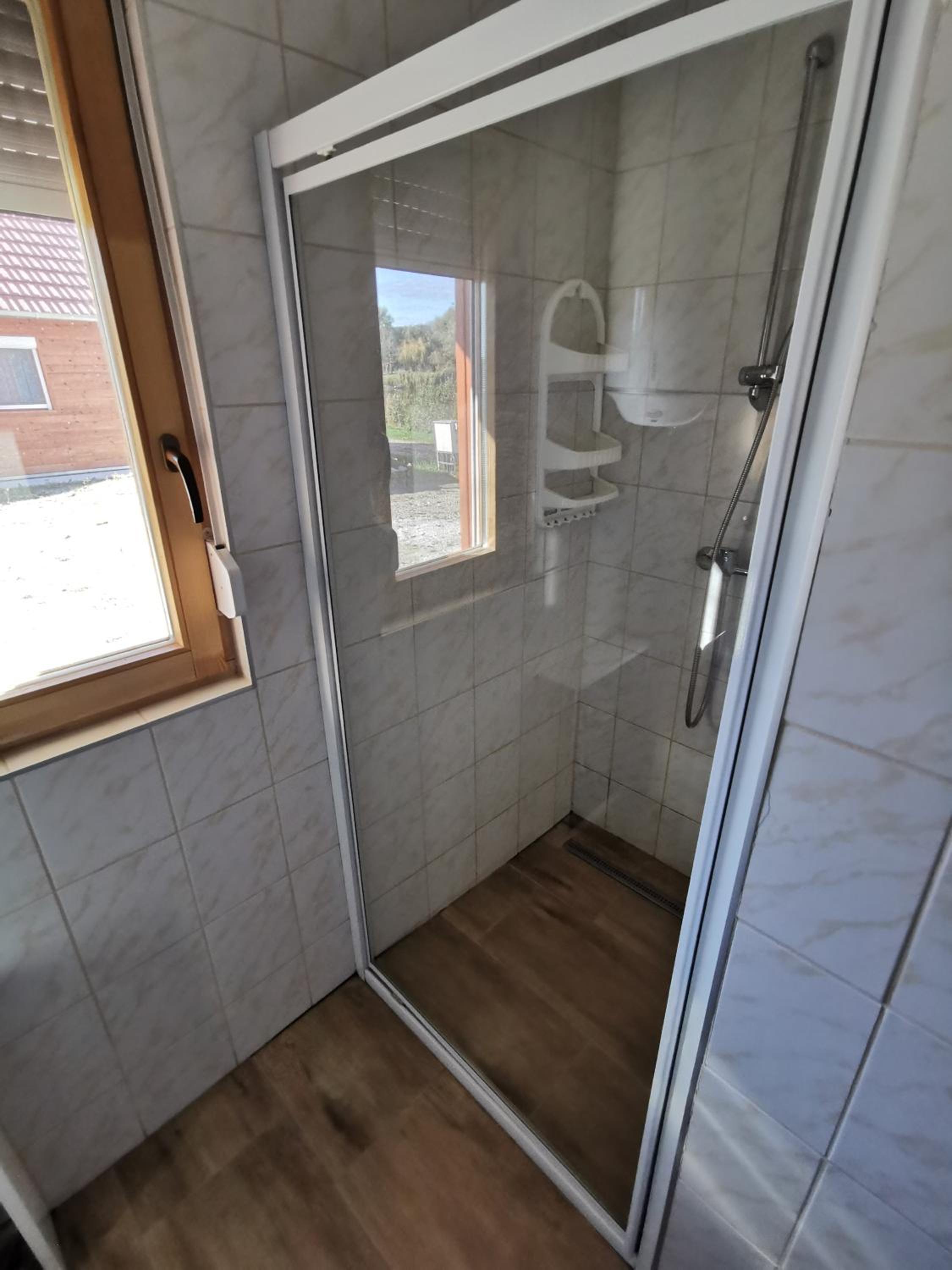 Photo 48