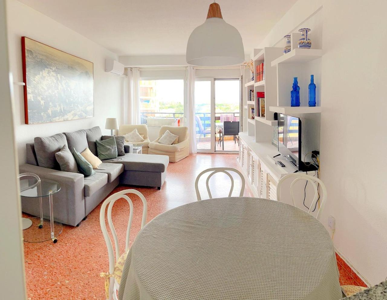 Apartamento Roquetas de Mar Urbanización, 2 dormitorios, Gran Terraza con vista al mar, wi-fi, parking y piscina photo 2
