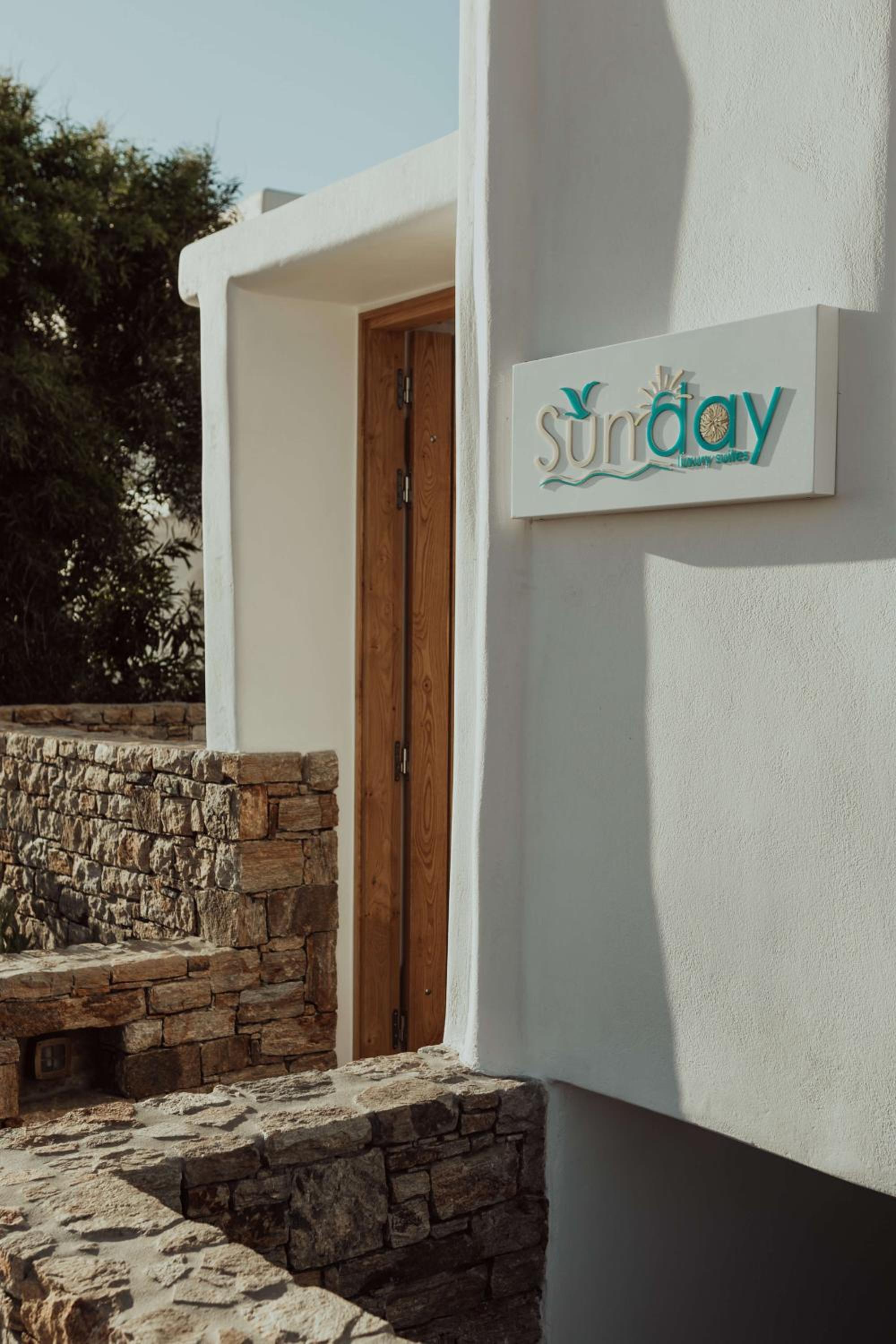 Sunday Luxury Suites photo 2