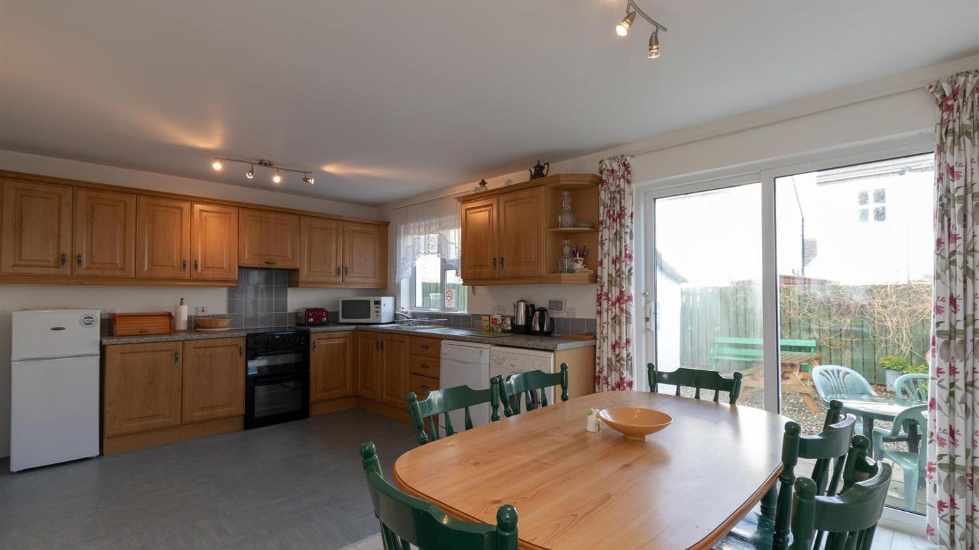 Strand Cottages Ballycastle Seafront view 4