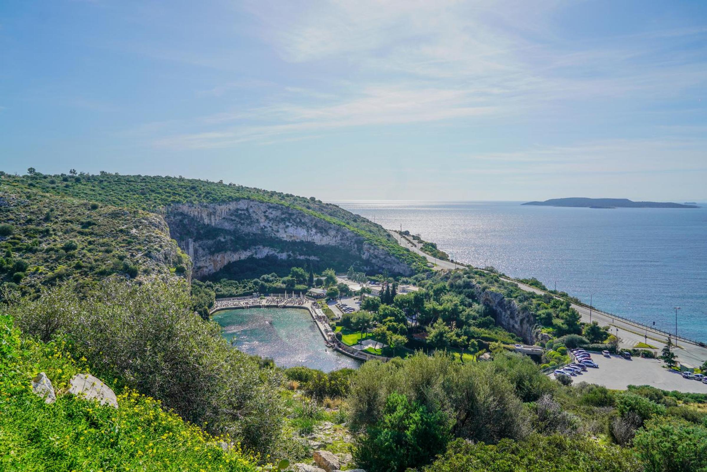 Vouliagmeni Stylish Homes by BluPine