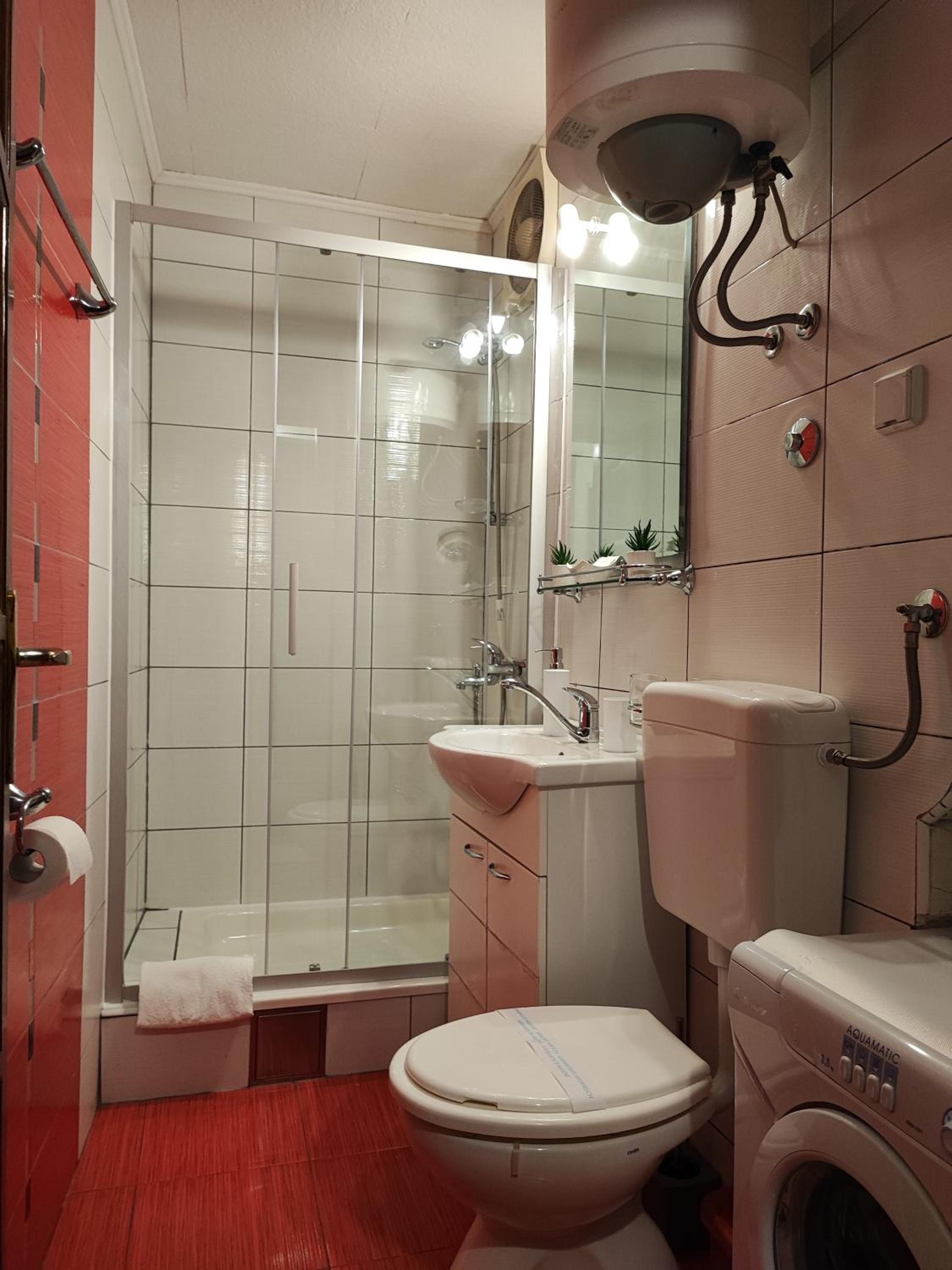 Carol Rooms
