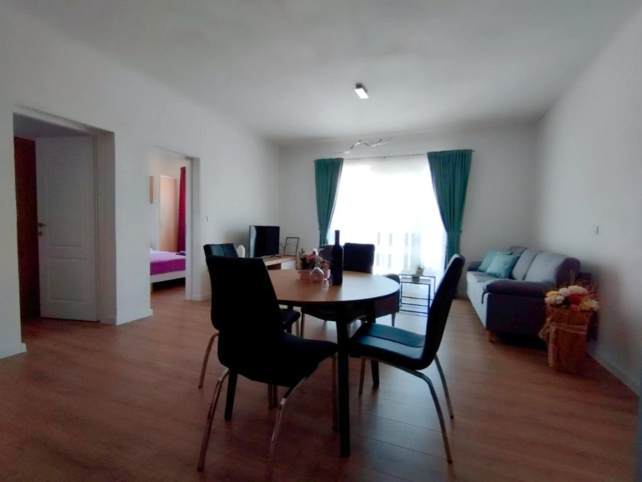 Apartman, studio and room Kata view 4