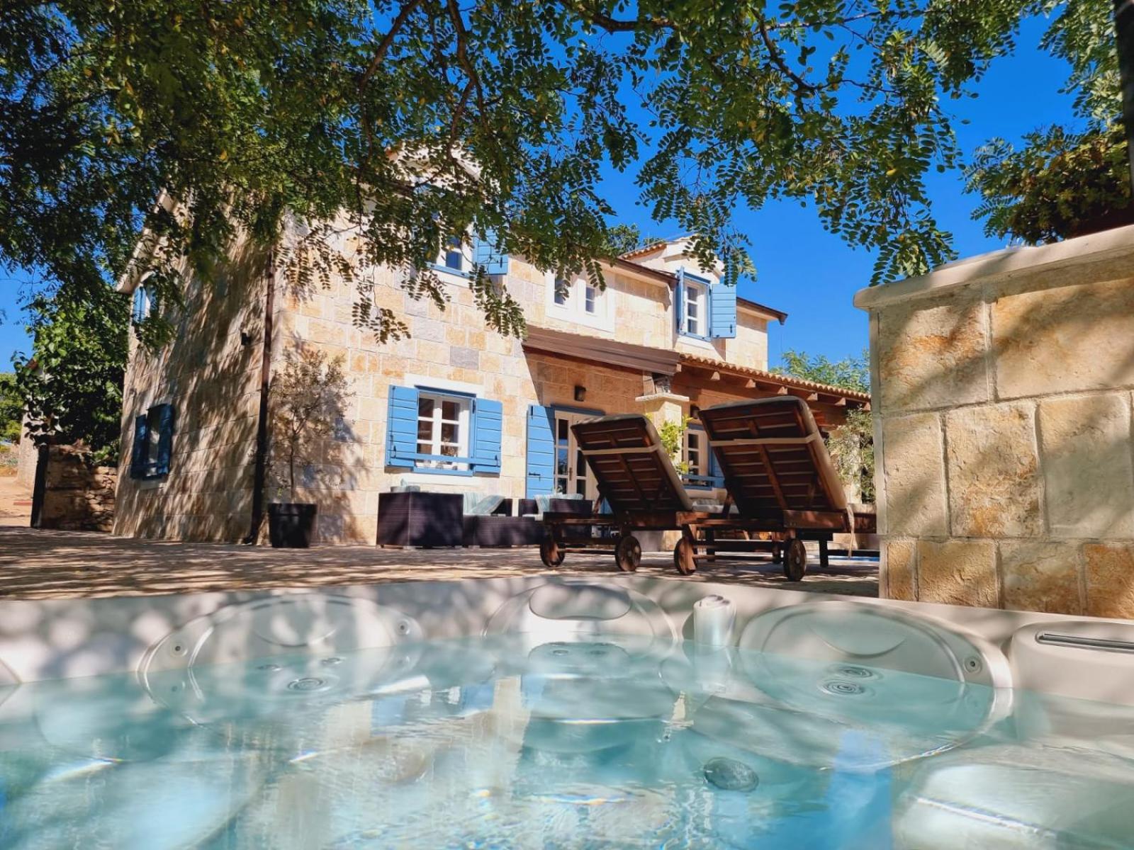 Villa Mare view 5