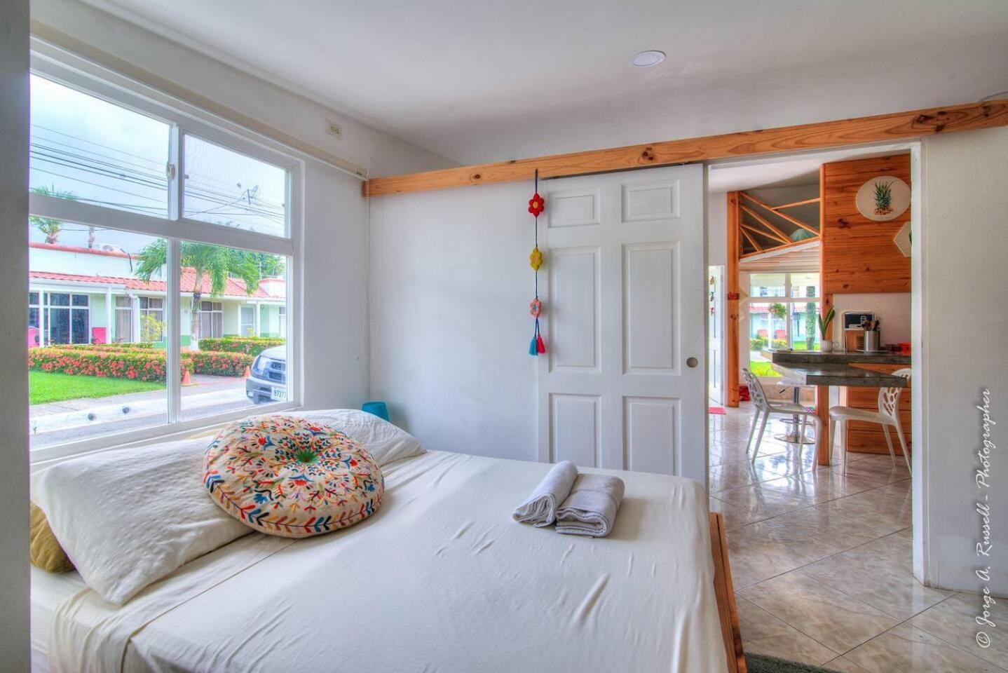 Romantic Tiny Apartment view 4