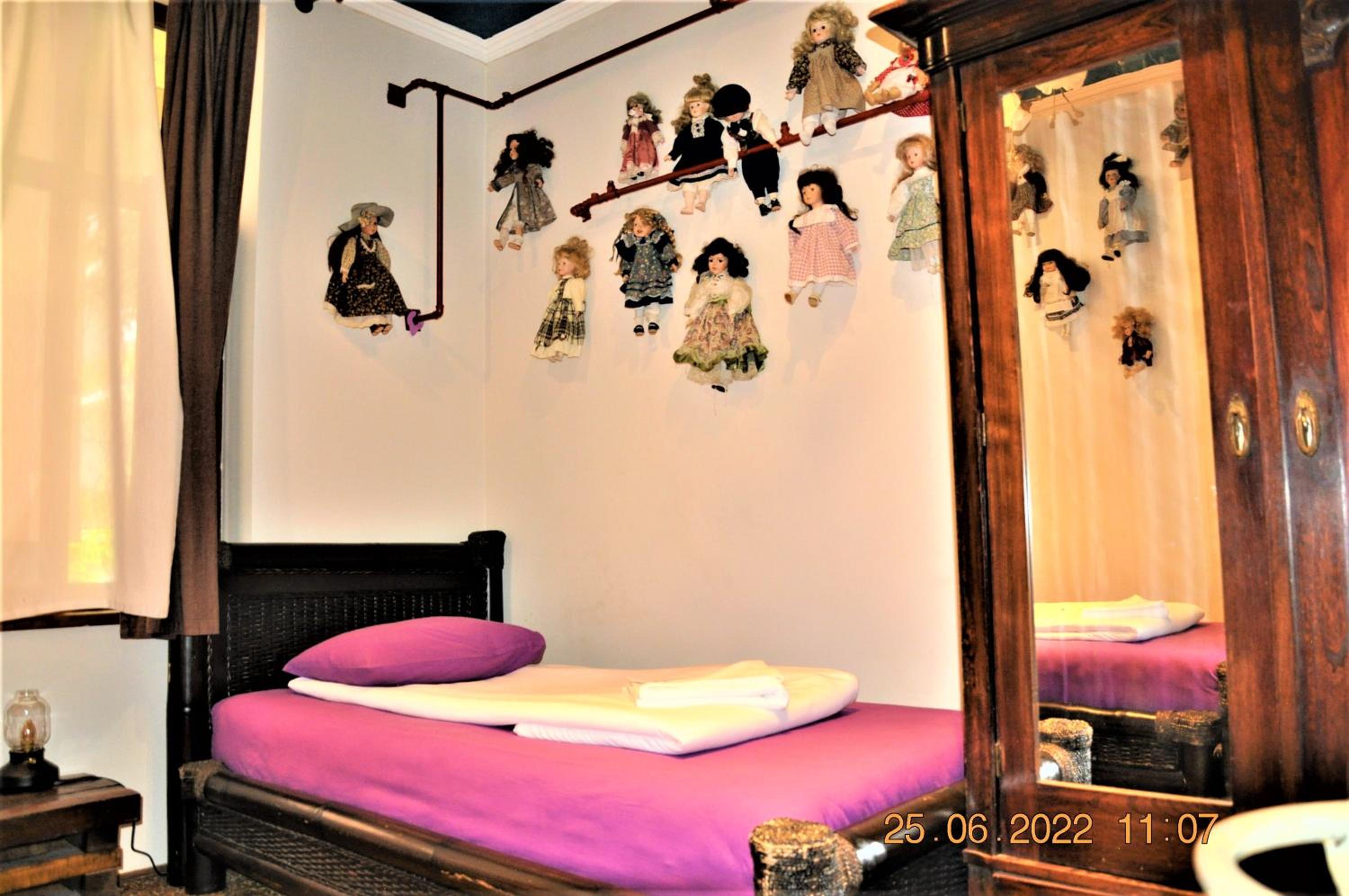 Central House for up to 20 Guests Entire Place