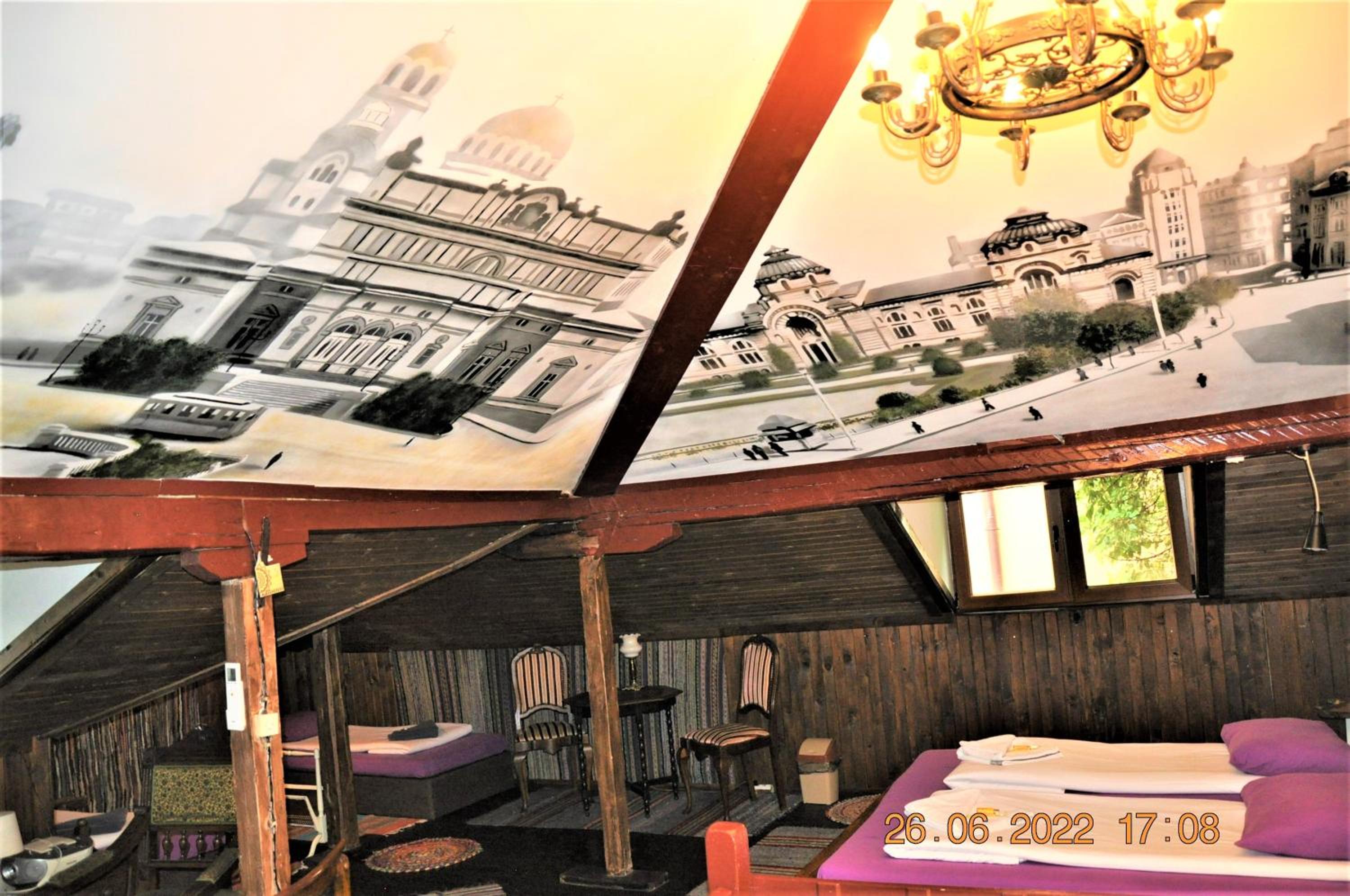 Central House for up to 20 Guests Entire Place