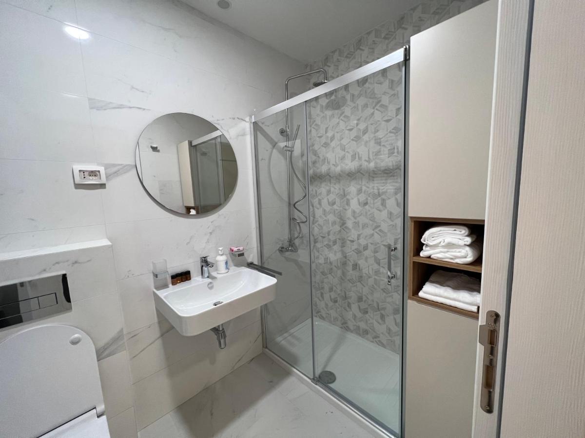 White Homes 50 - Central Point photo 4