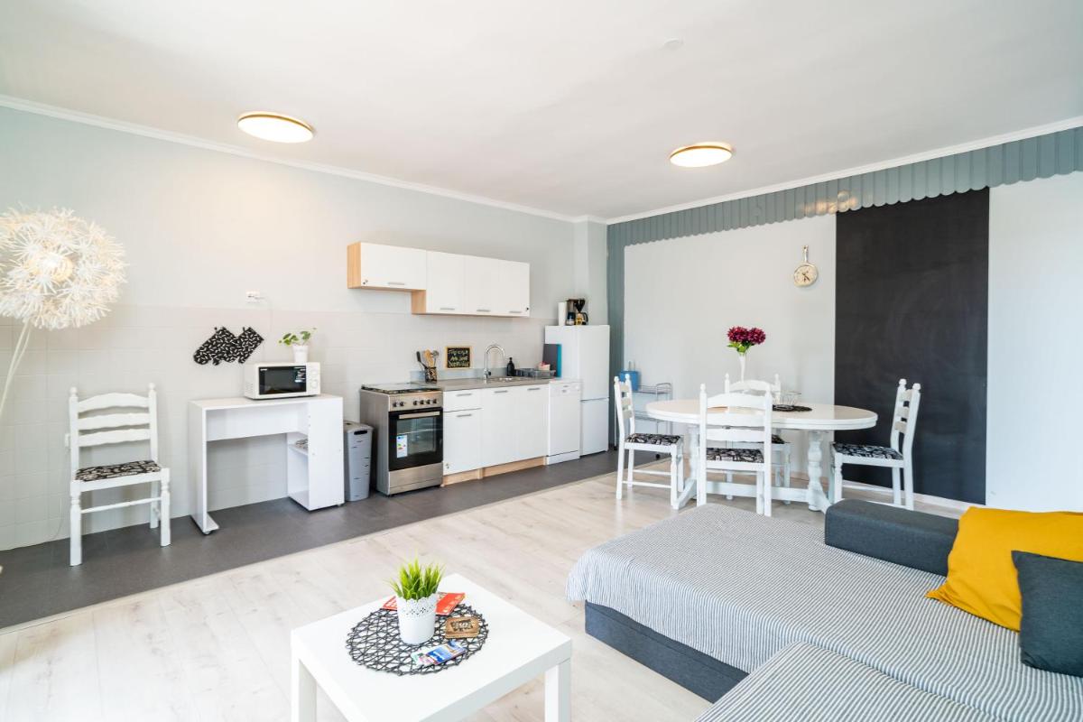 Nostromo Guesthouse with the Sea View