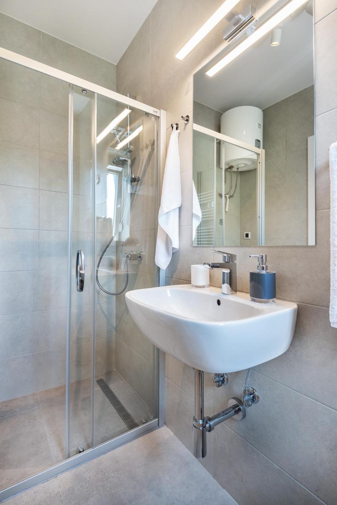 Studio apartment Financial Park Belgrade view 2