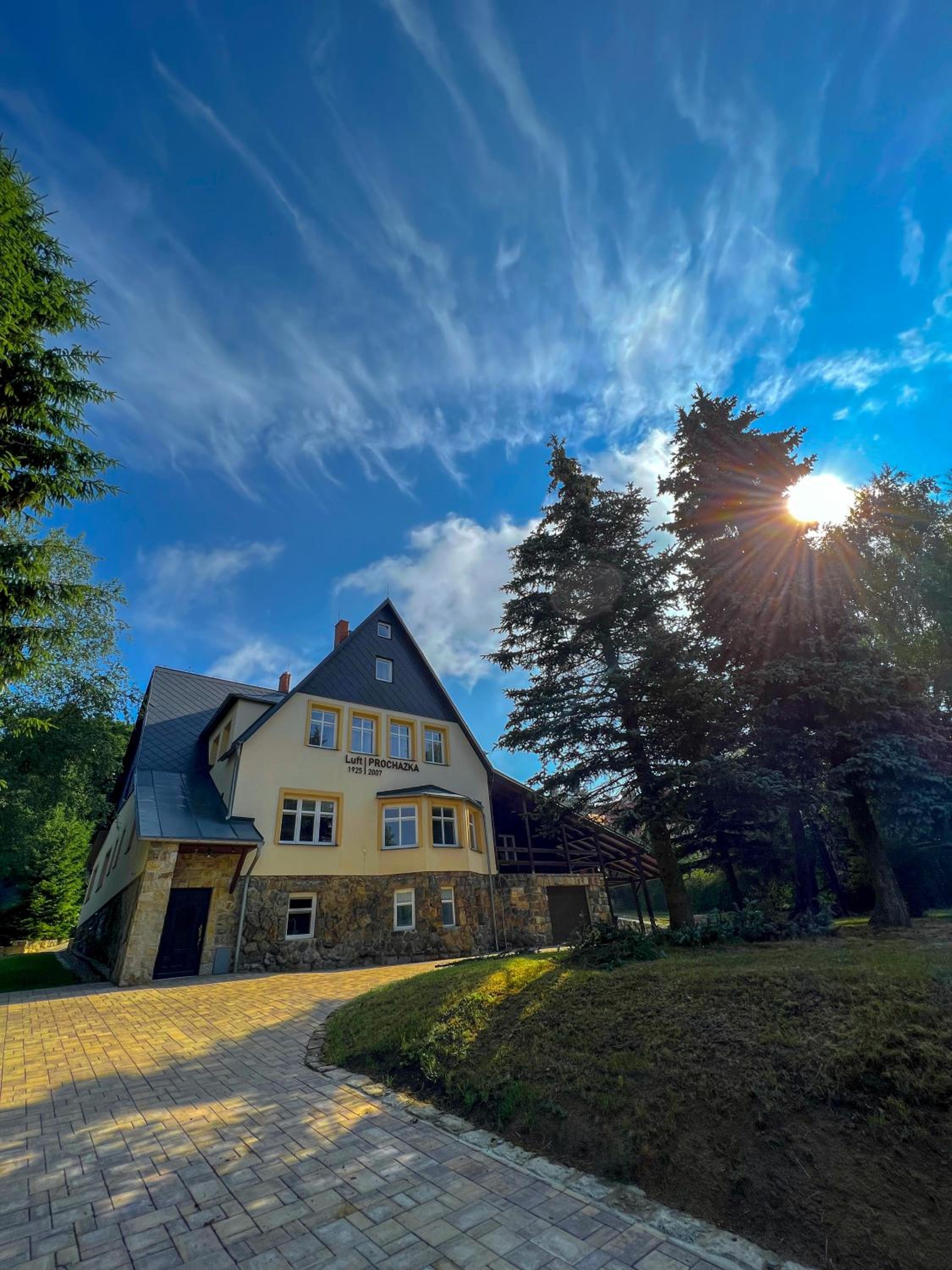 Guest House LUFT Sněžník
