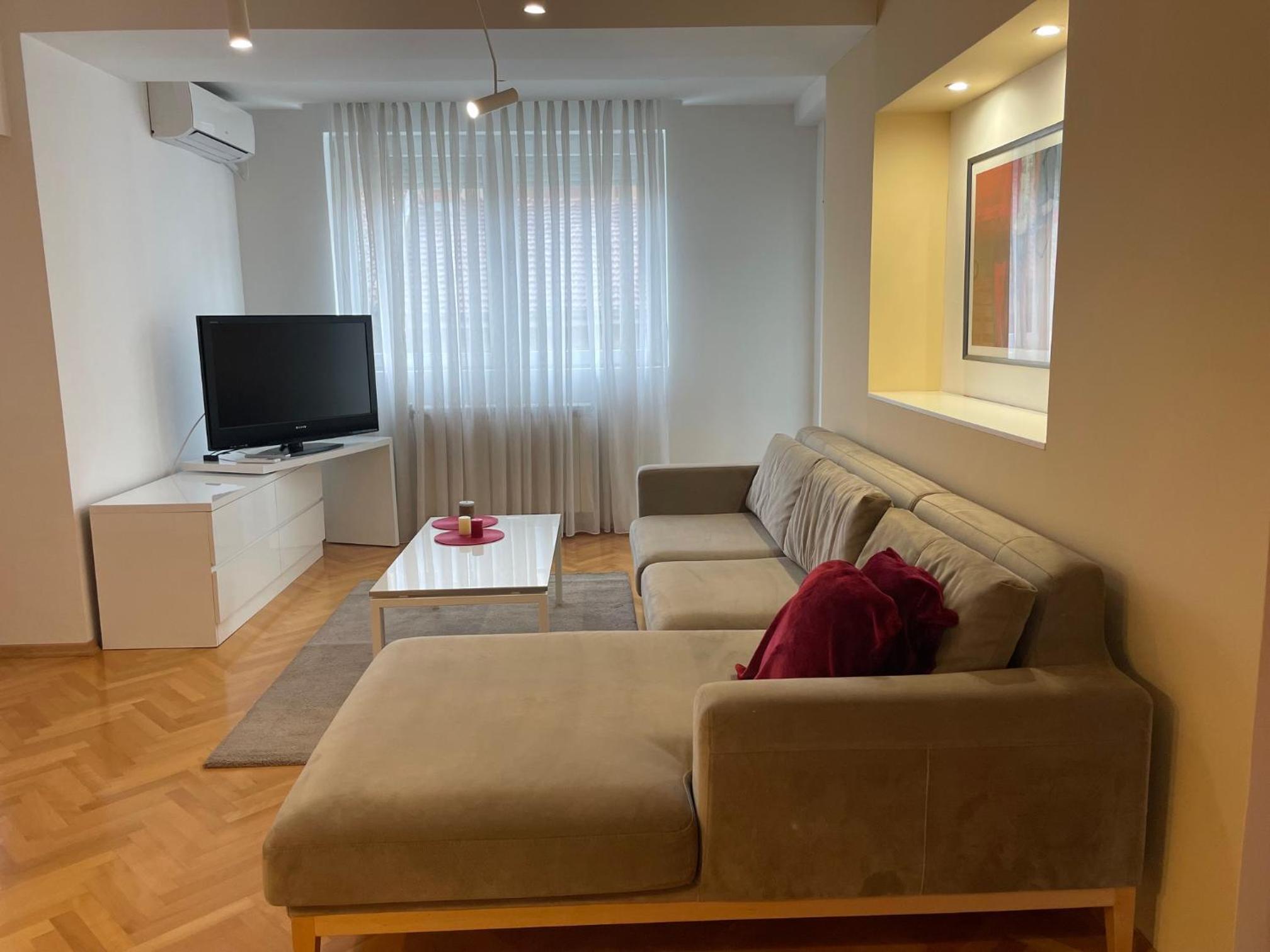 Bohemian paradice in Debar maalo view 3