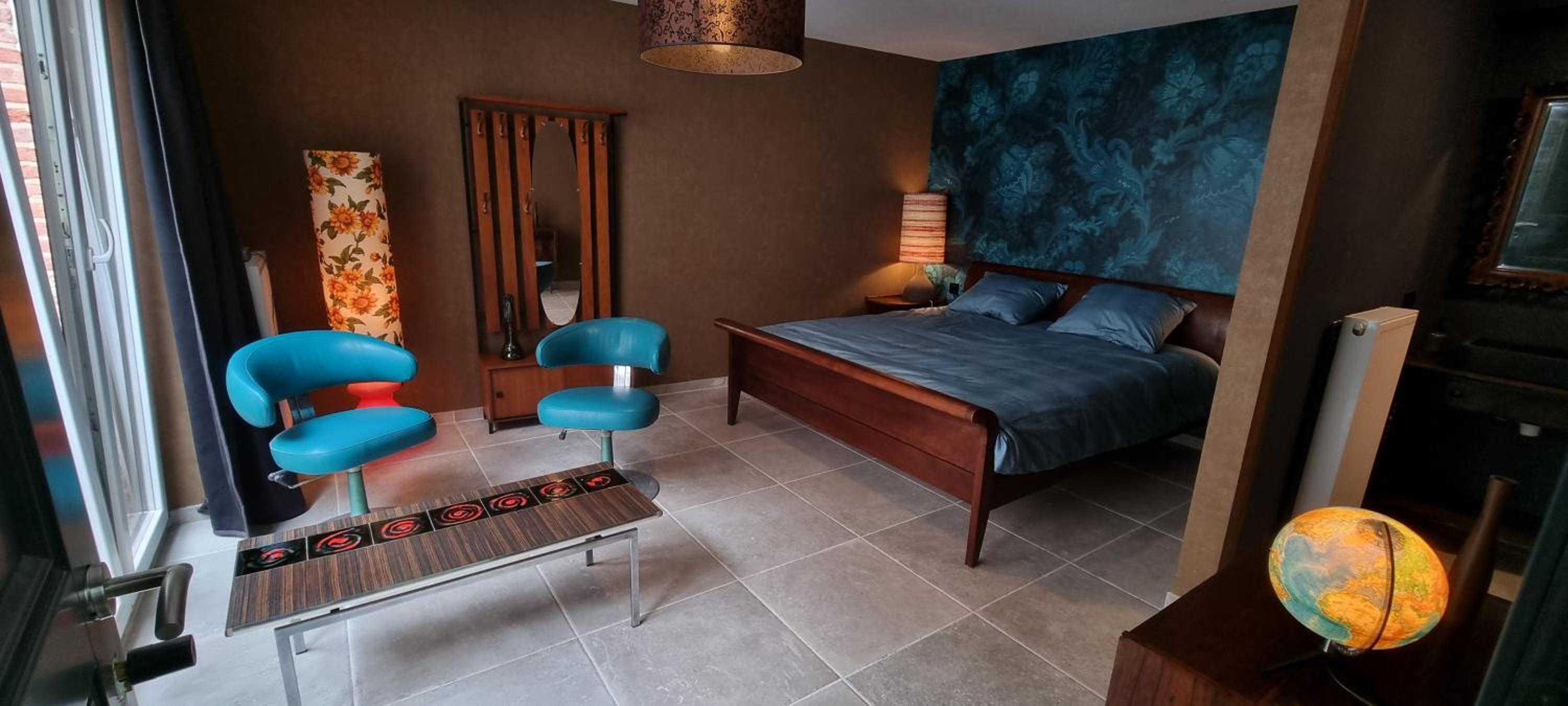 La Chèvre Folle - Lodging in Style with FREE basic breakfast